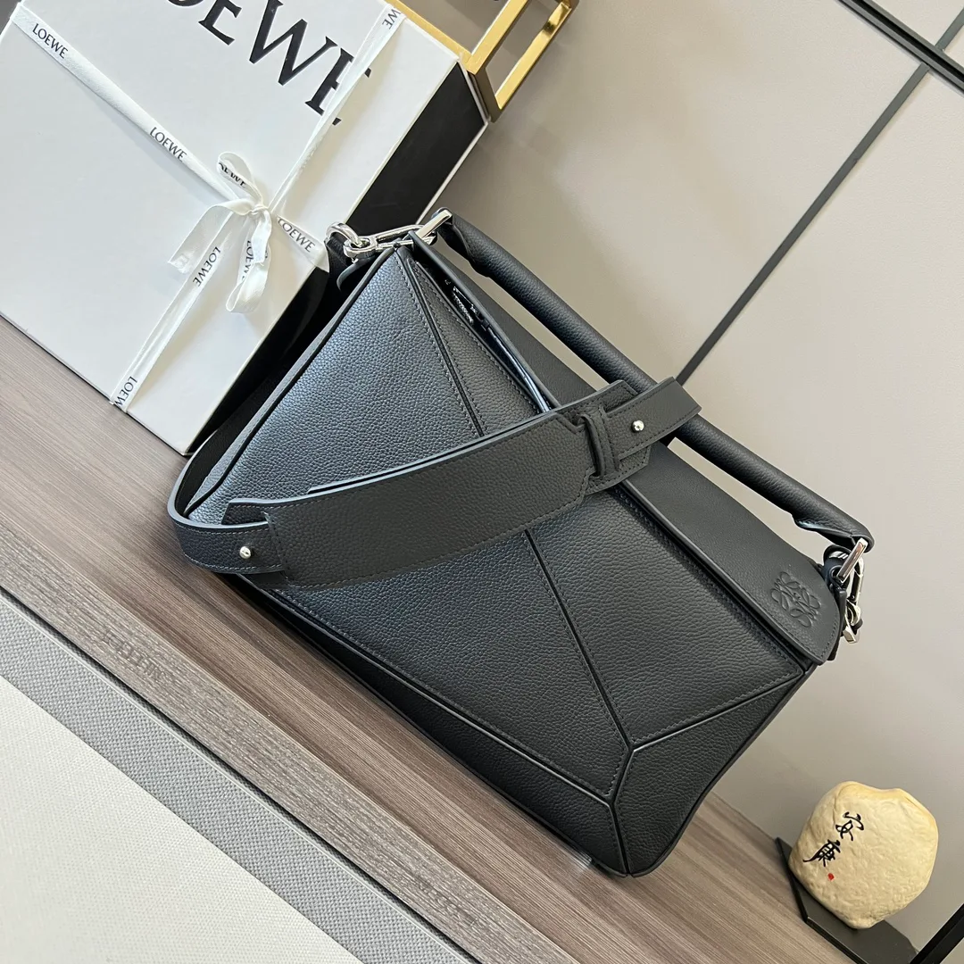 Классические Сумки Женские Loewe 11674675