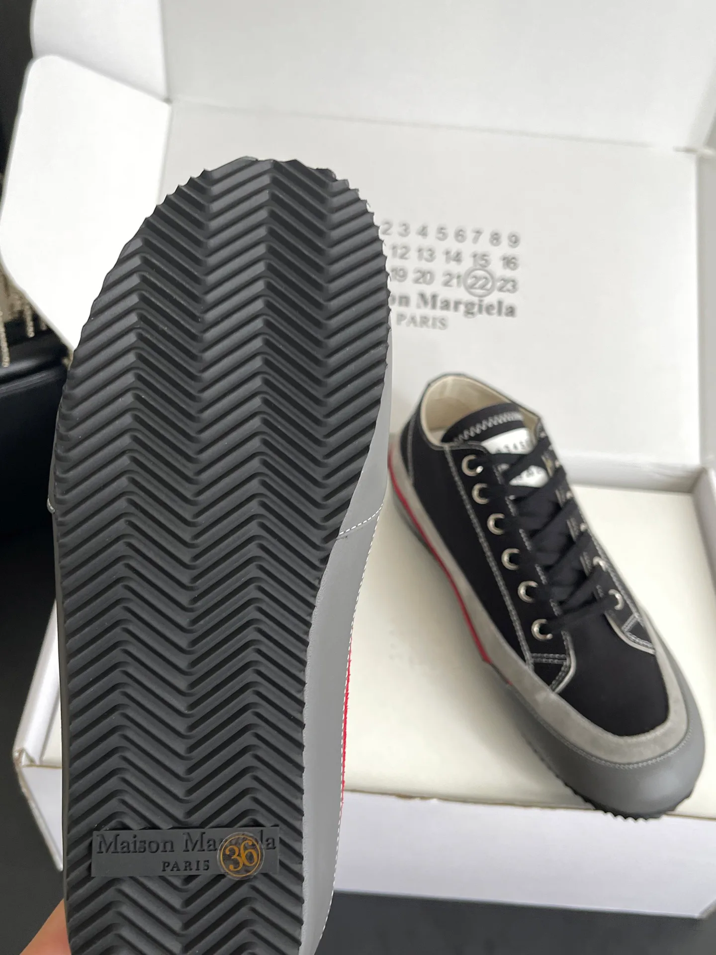 Кроссовки Женские Maison Margiela 17554410