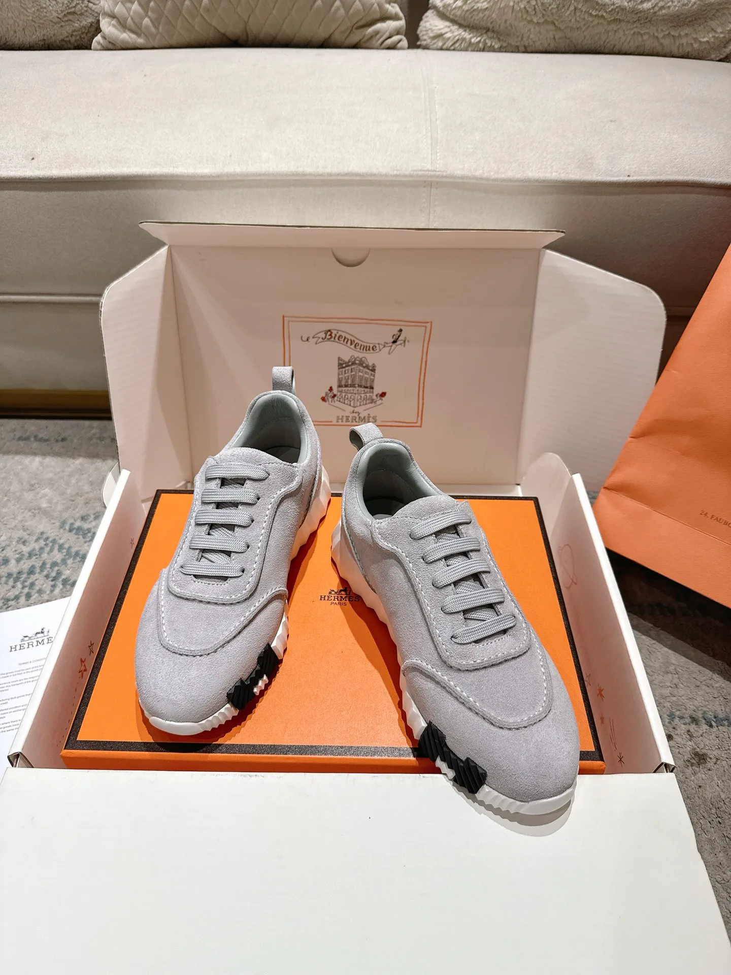Кроссовки Женские Hermes 17467524