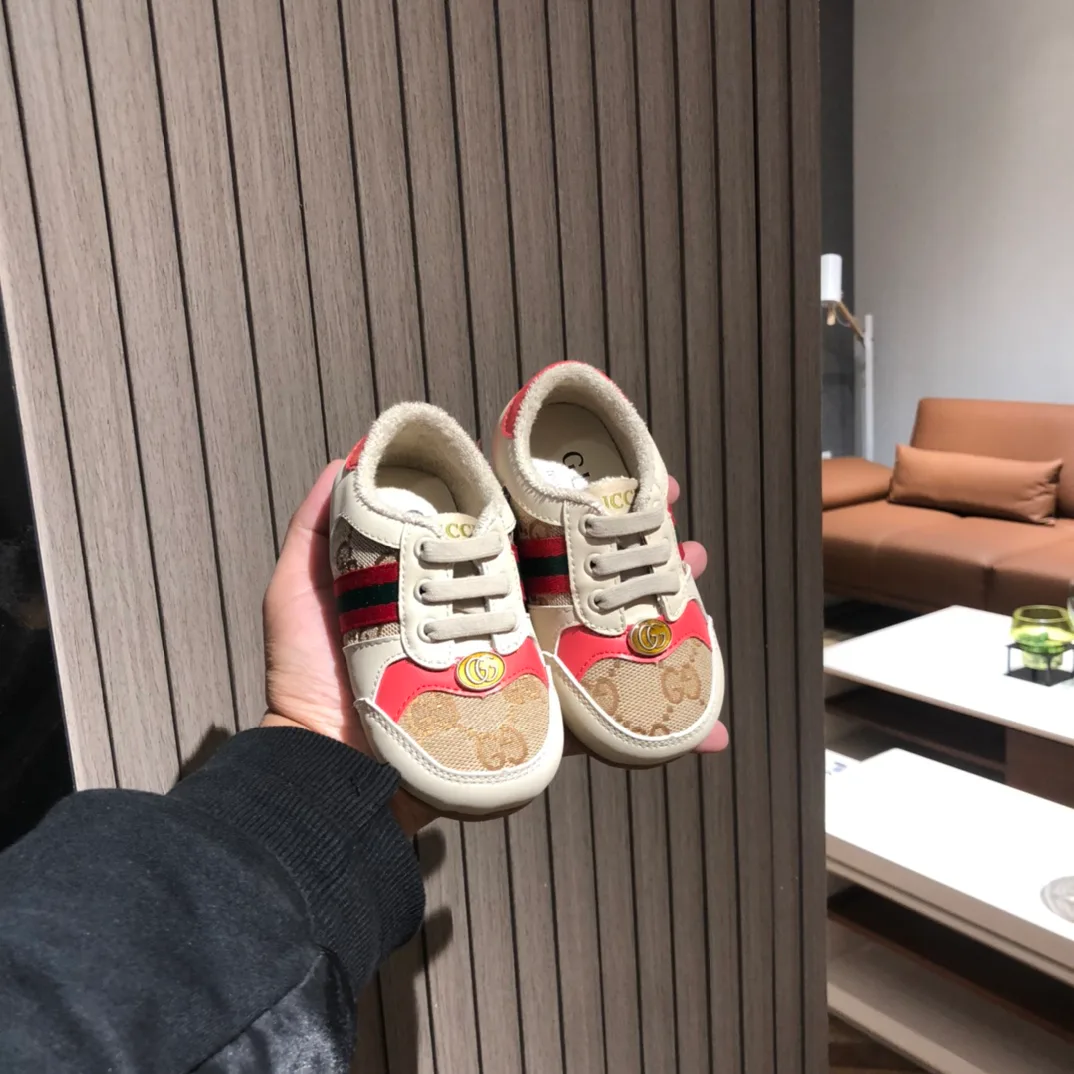 Кроссовки Женские Gucci 18696789