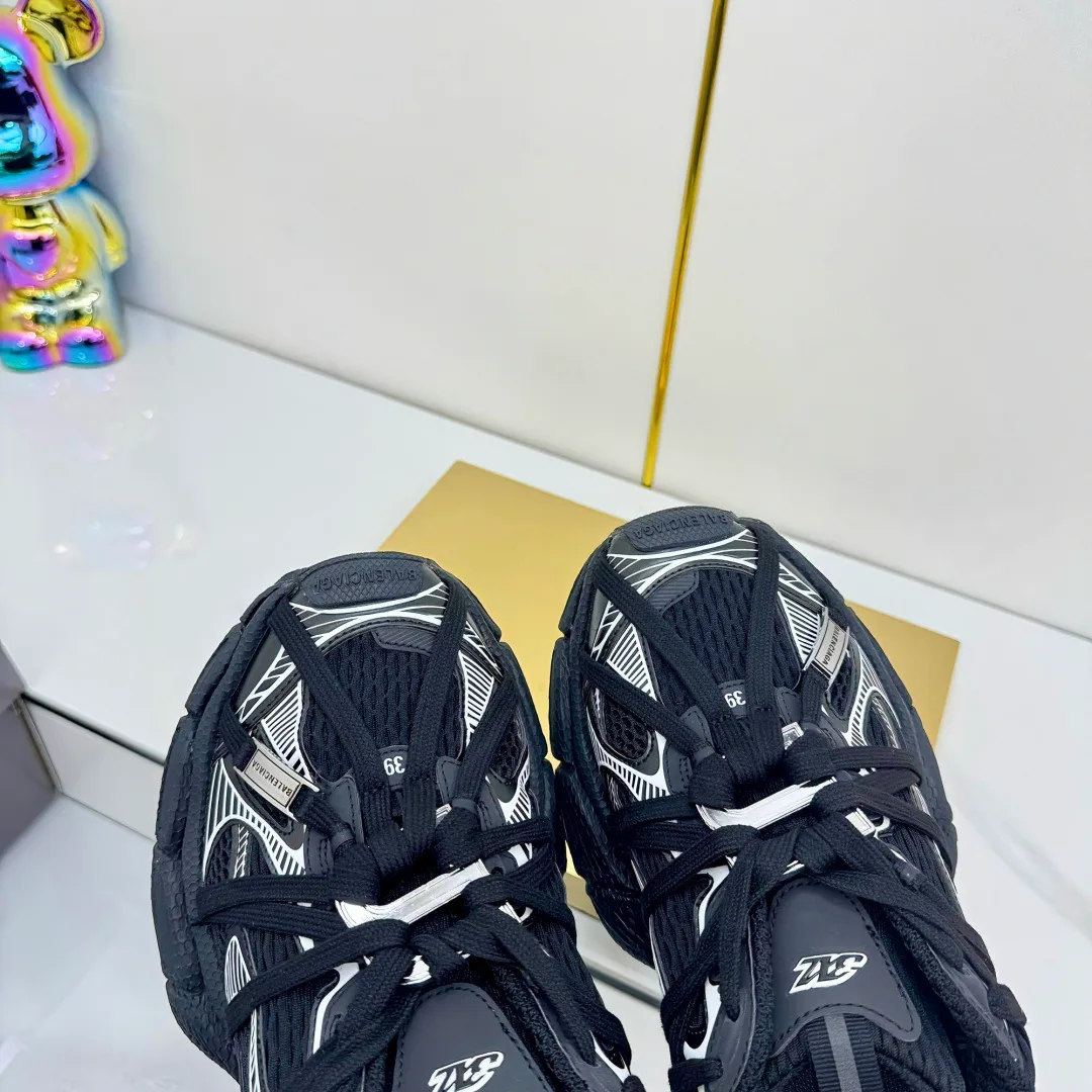 Кроссовки Женские Balenciaga 11165628