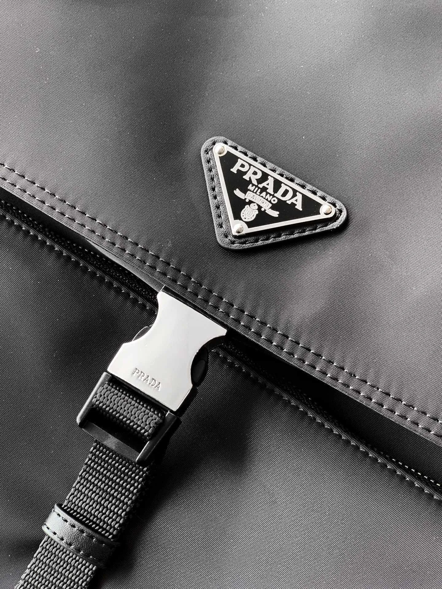 Рюкзаки Женские Prada 18932355