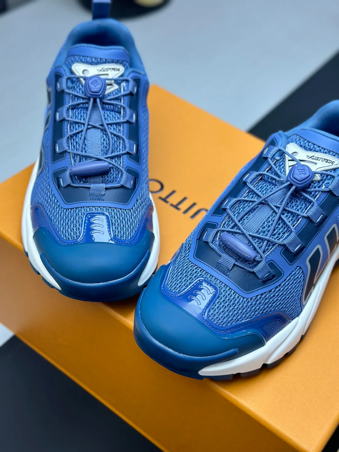 Кроссовки Мужские Louis Vuitton 153017