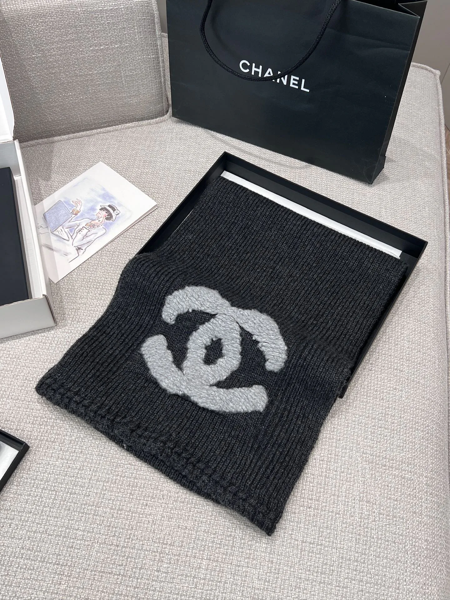 Шарфы Chanel 17913679