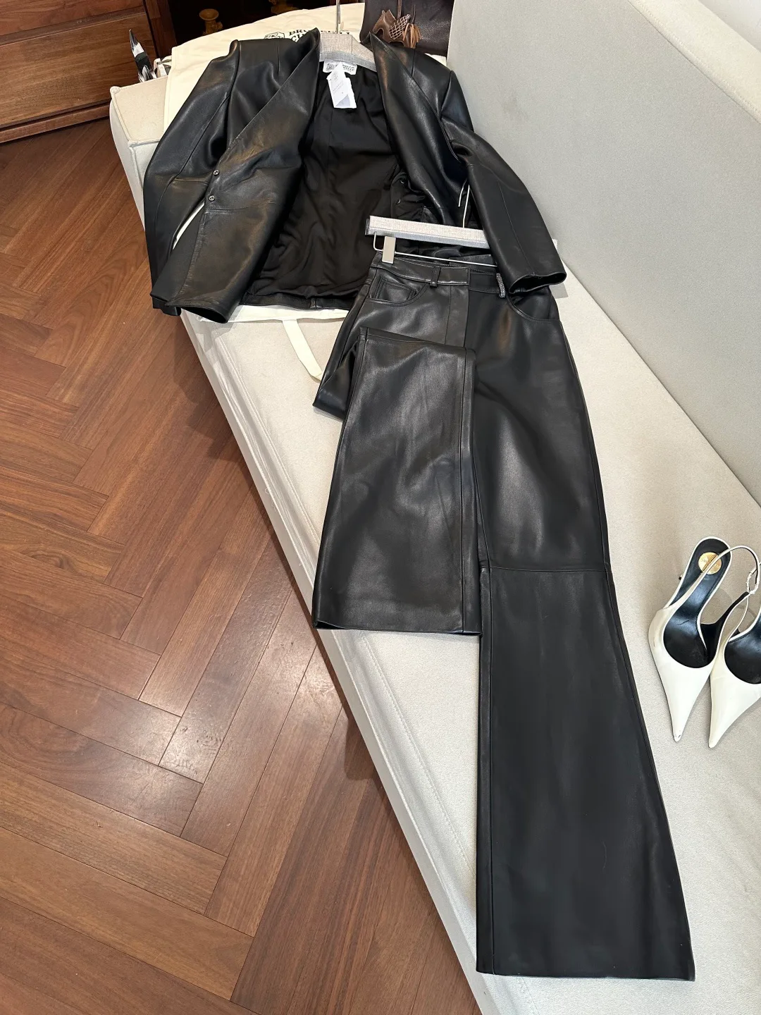 Кожаные Куртки И Дублёнки Женские Brunello Cucinelli 19304079