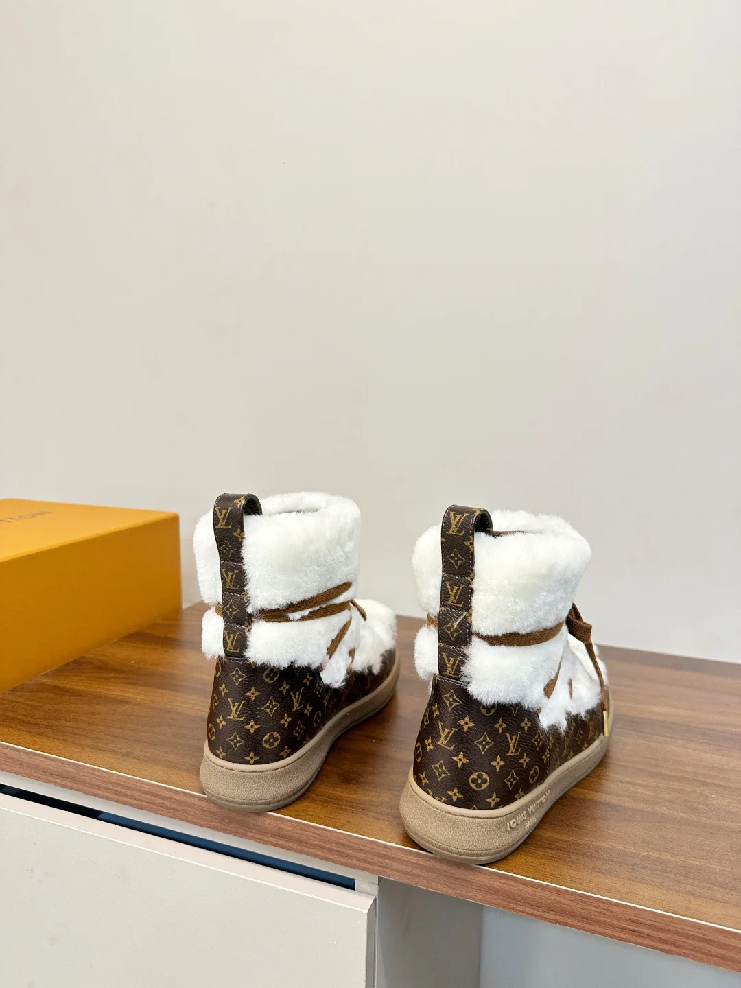 Угги Женские Louis Vuitton 582491