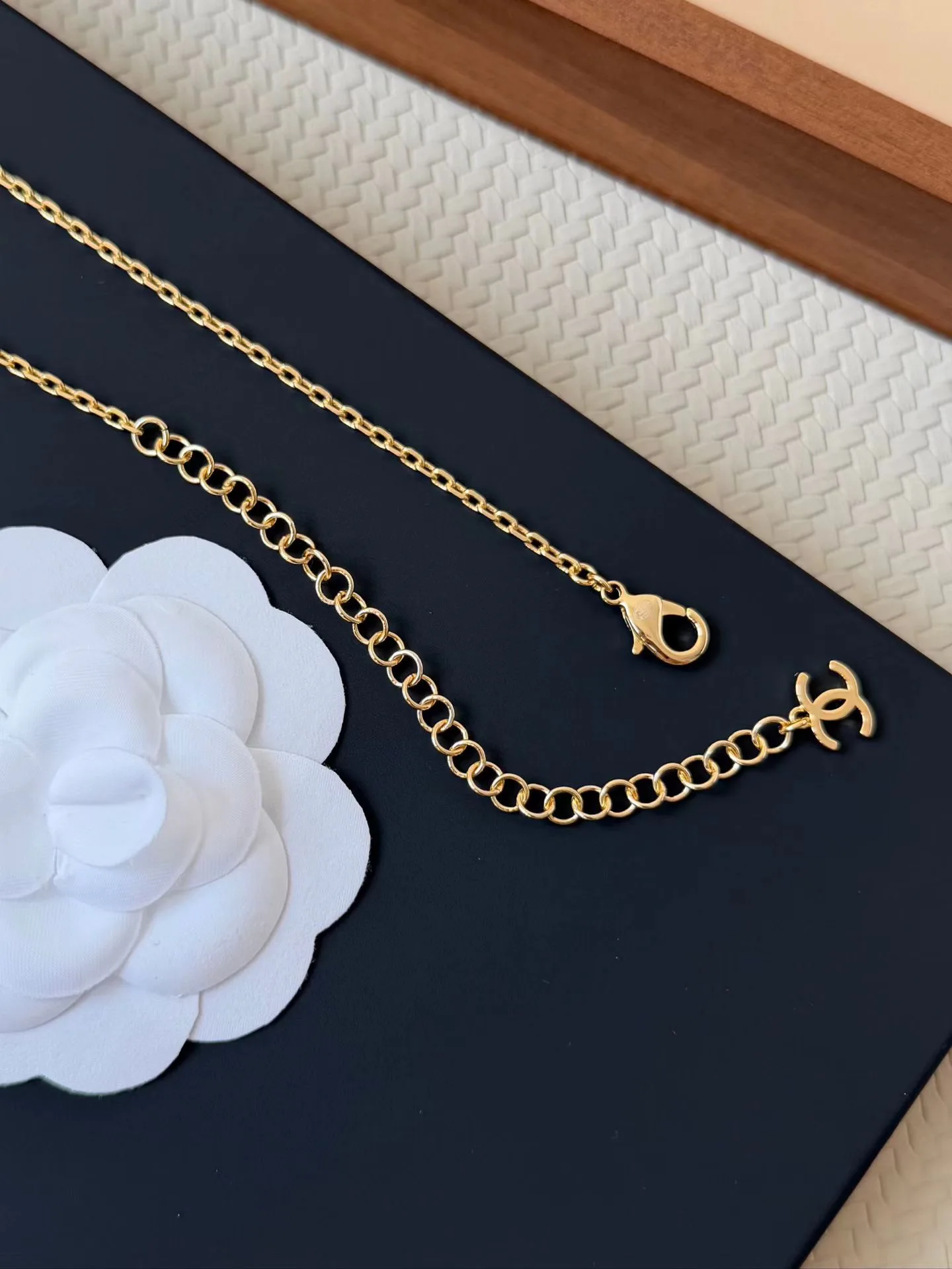 Бижутерия Chanel 18122708