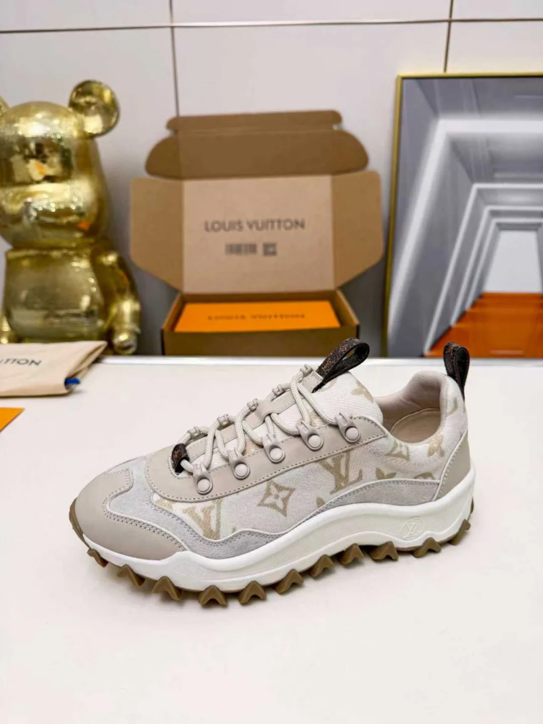 Кроссовки Женские Louis Vuitton 13152692