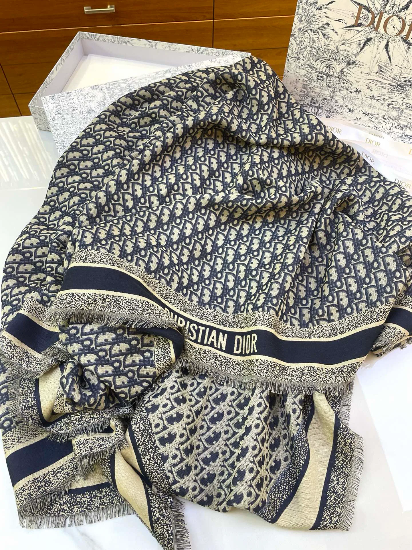 Шарфы Christian Dior 17898738