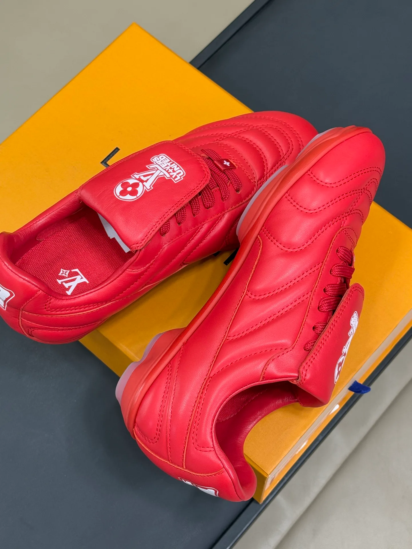 Кроссовки Женские Louis Vuitton 12097