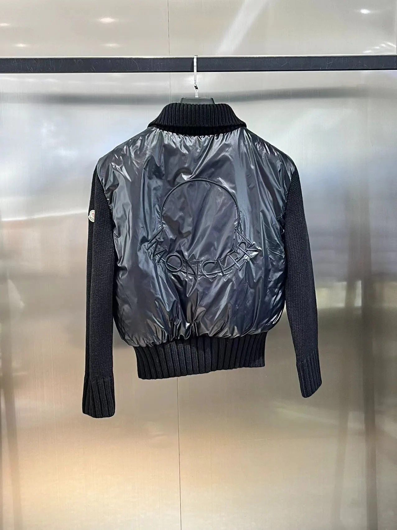 Куртки И Пуховики Женские Moncler 18129922