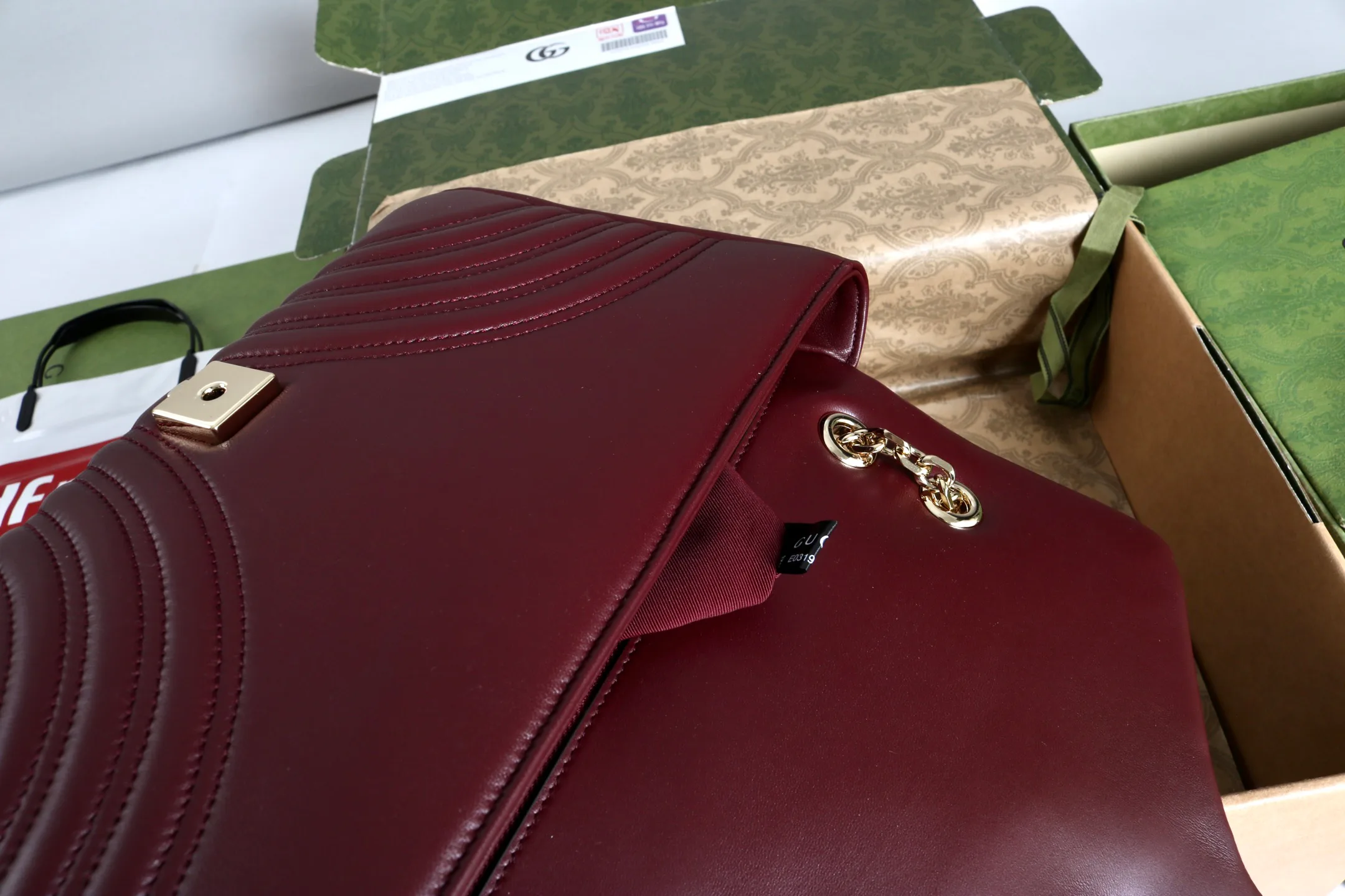Классические Сумки Женские Gucci 18223238
