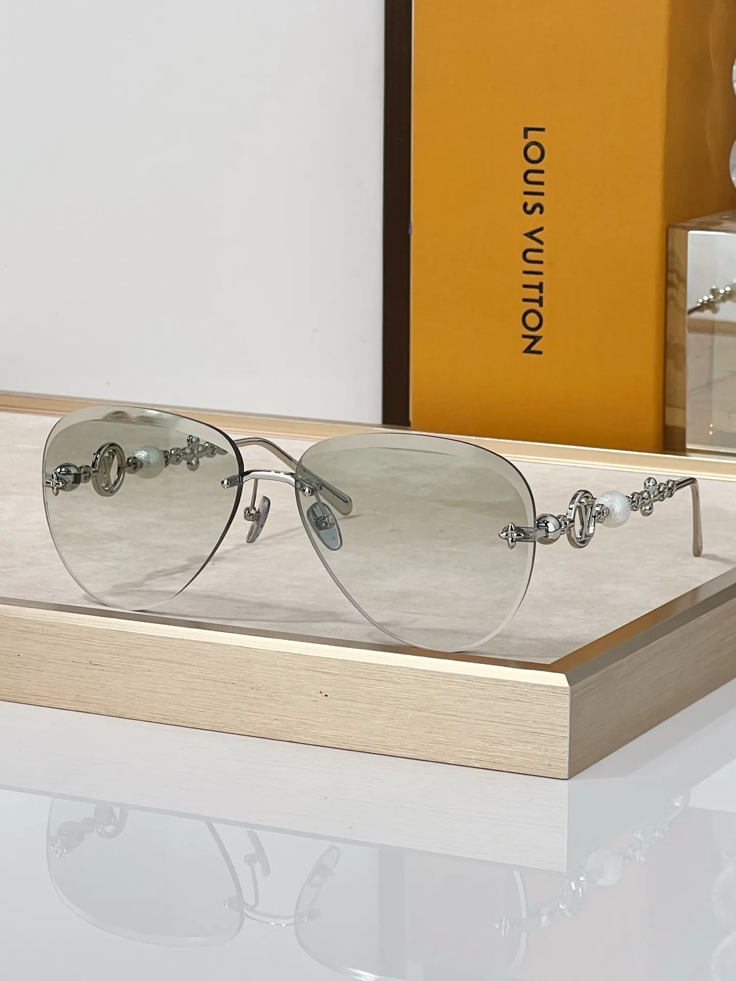Очки Louis Vuitton 17633231