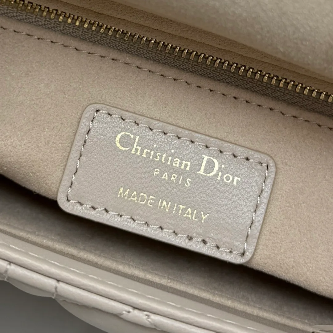 Классические Сумки Женские Christian Dior 17601413