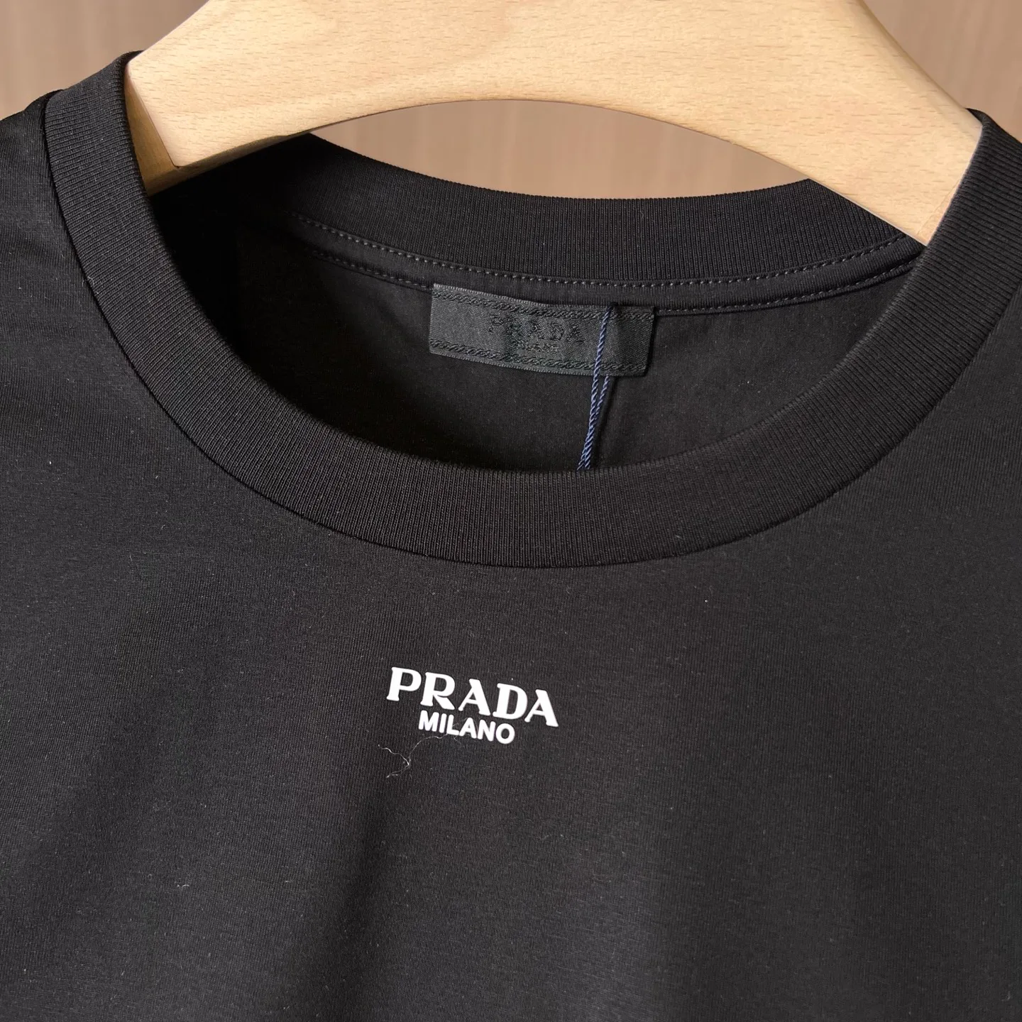 Футболки Женские Prada 11000483