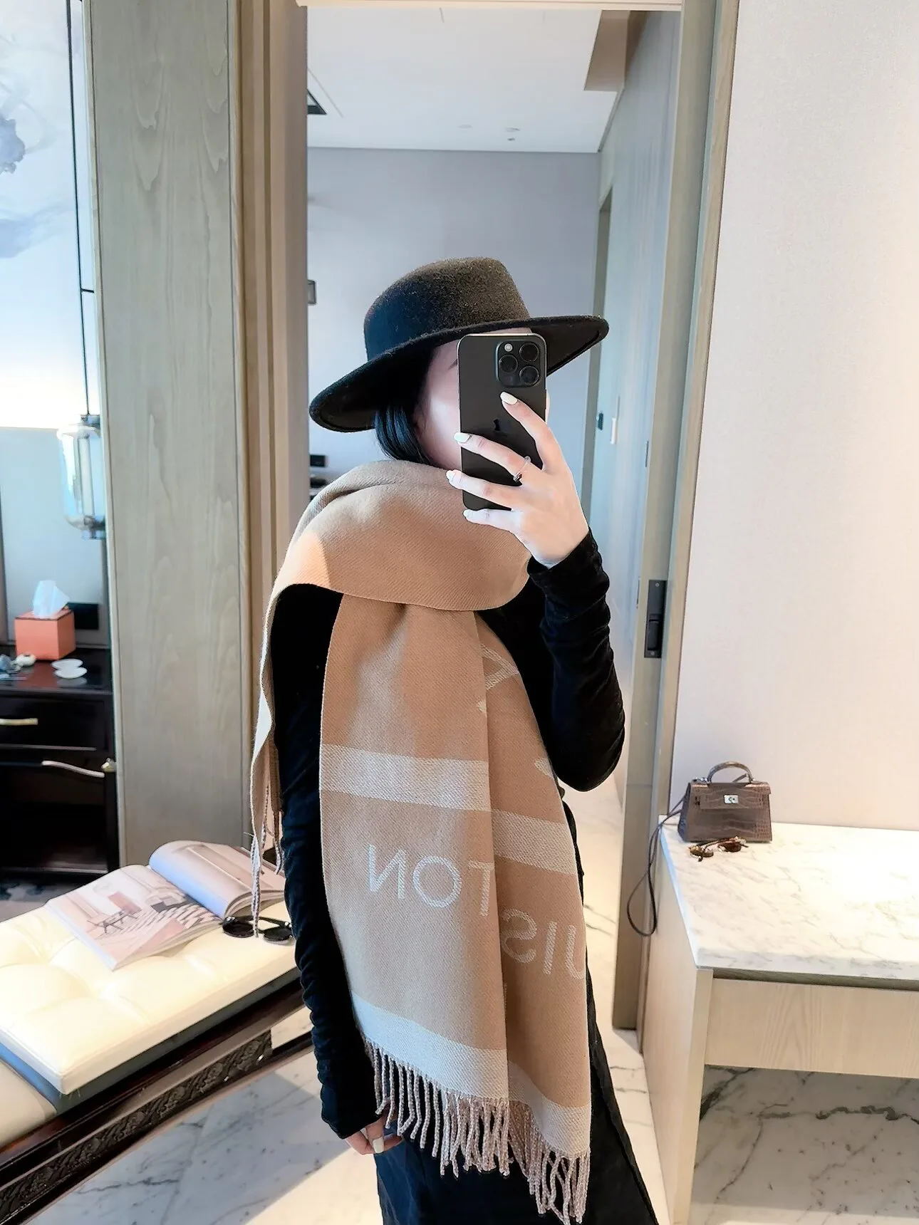 Шарфы Louis Vuitton 18002827