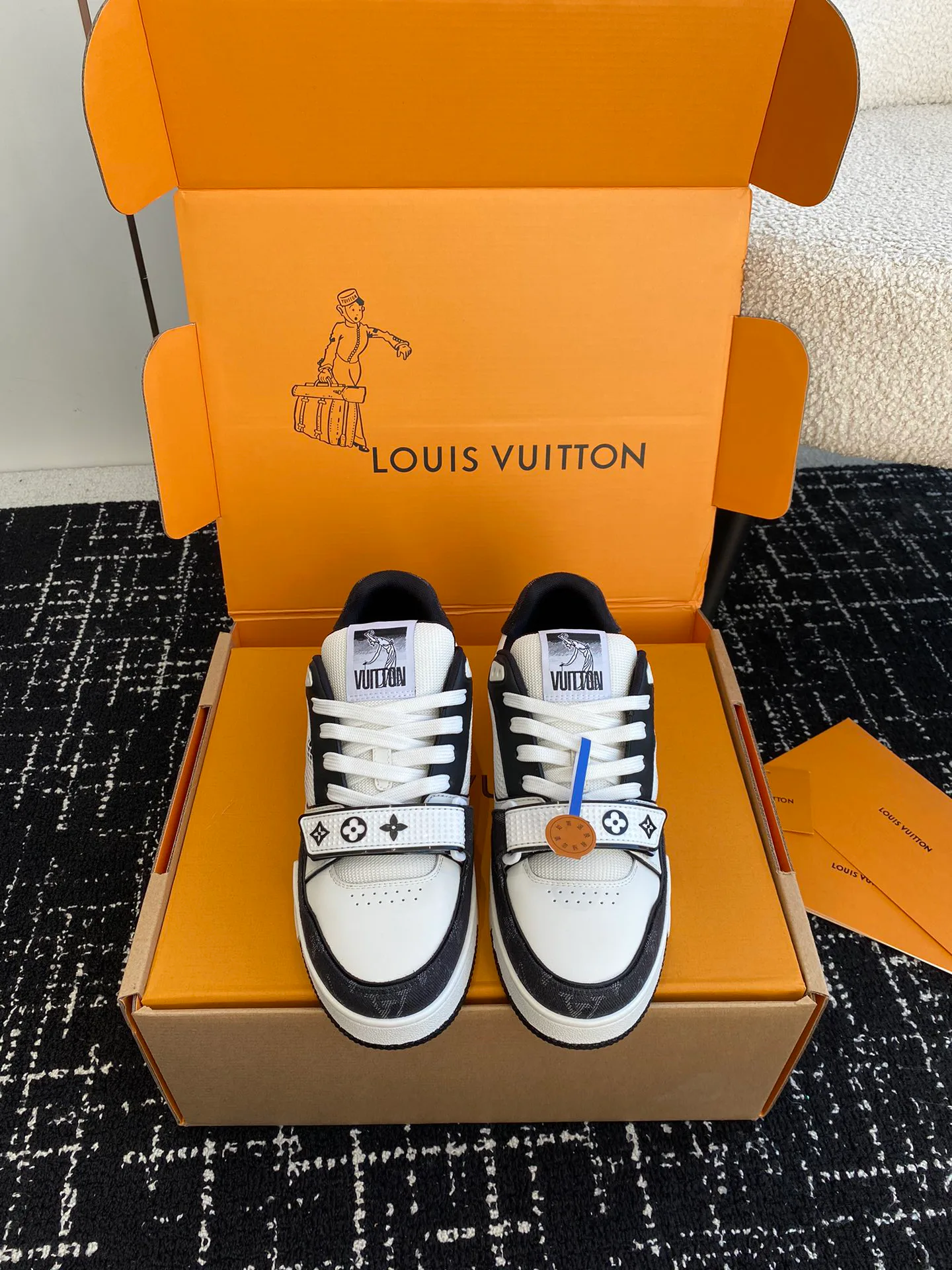 Кроссовки Женские Louis Vuitton 5438165