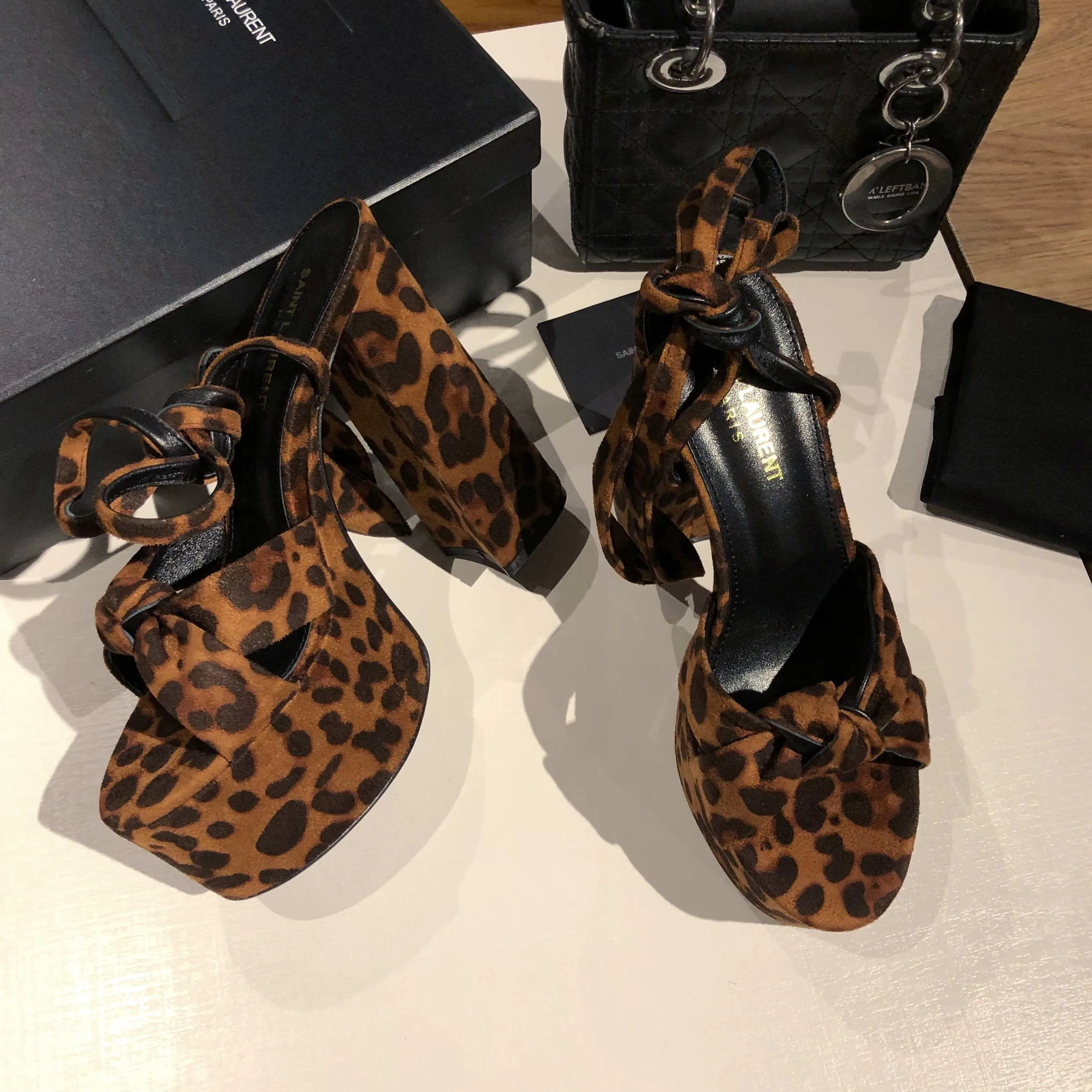 Босоножки Женские Saint Laurent 11220449