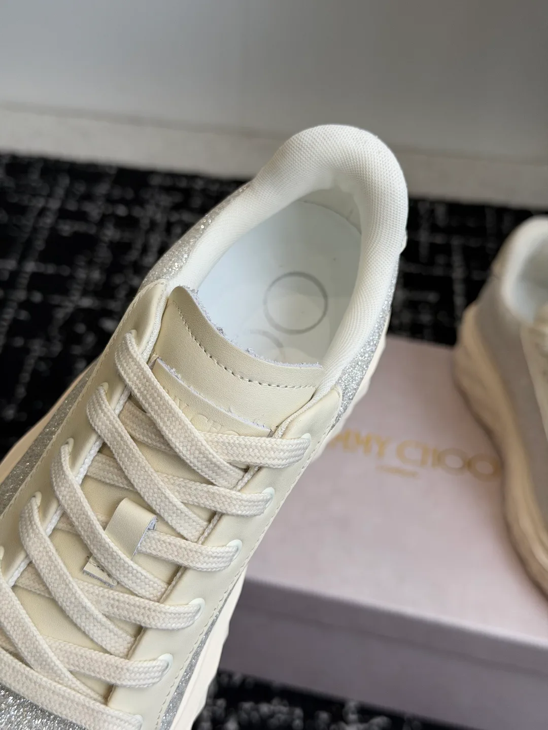 Кроссовки Женские Jimmy Choo 18260365