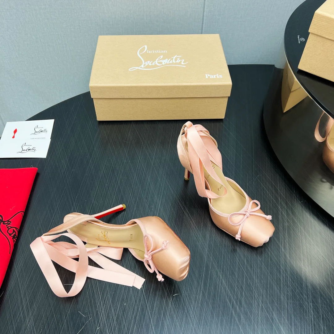 Туфли Женские Christian Louboutin 401890