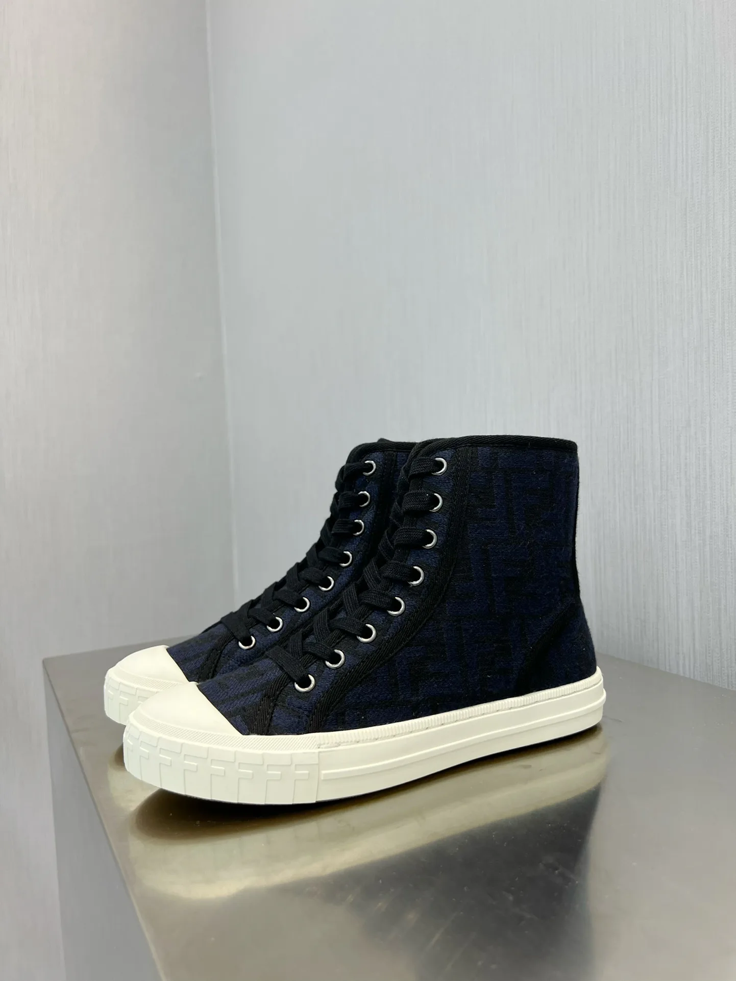 Кеды Женские Fendi 4902