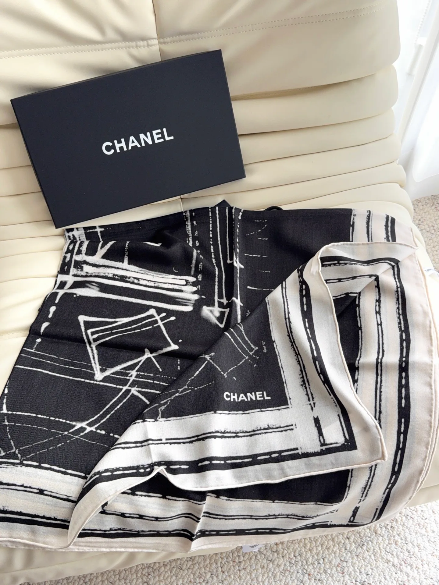 Платки Chanel 18675798