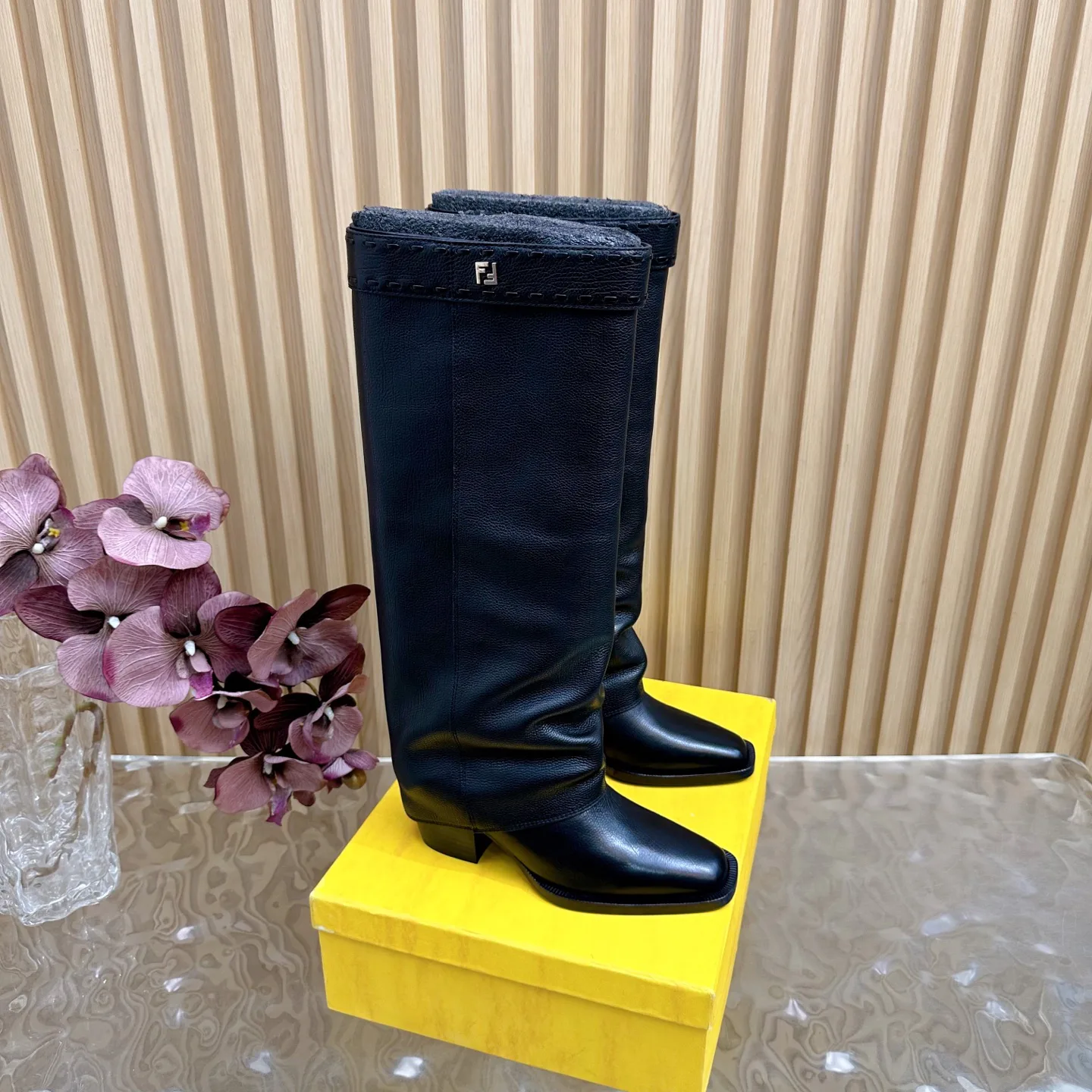 Сапоги Женские Fendi 18235455