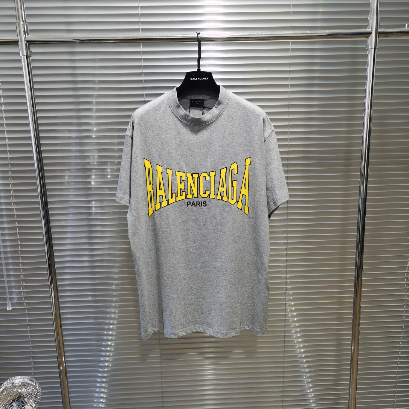 Футболки Женские Balenciaga 19452