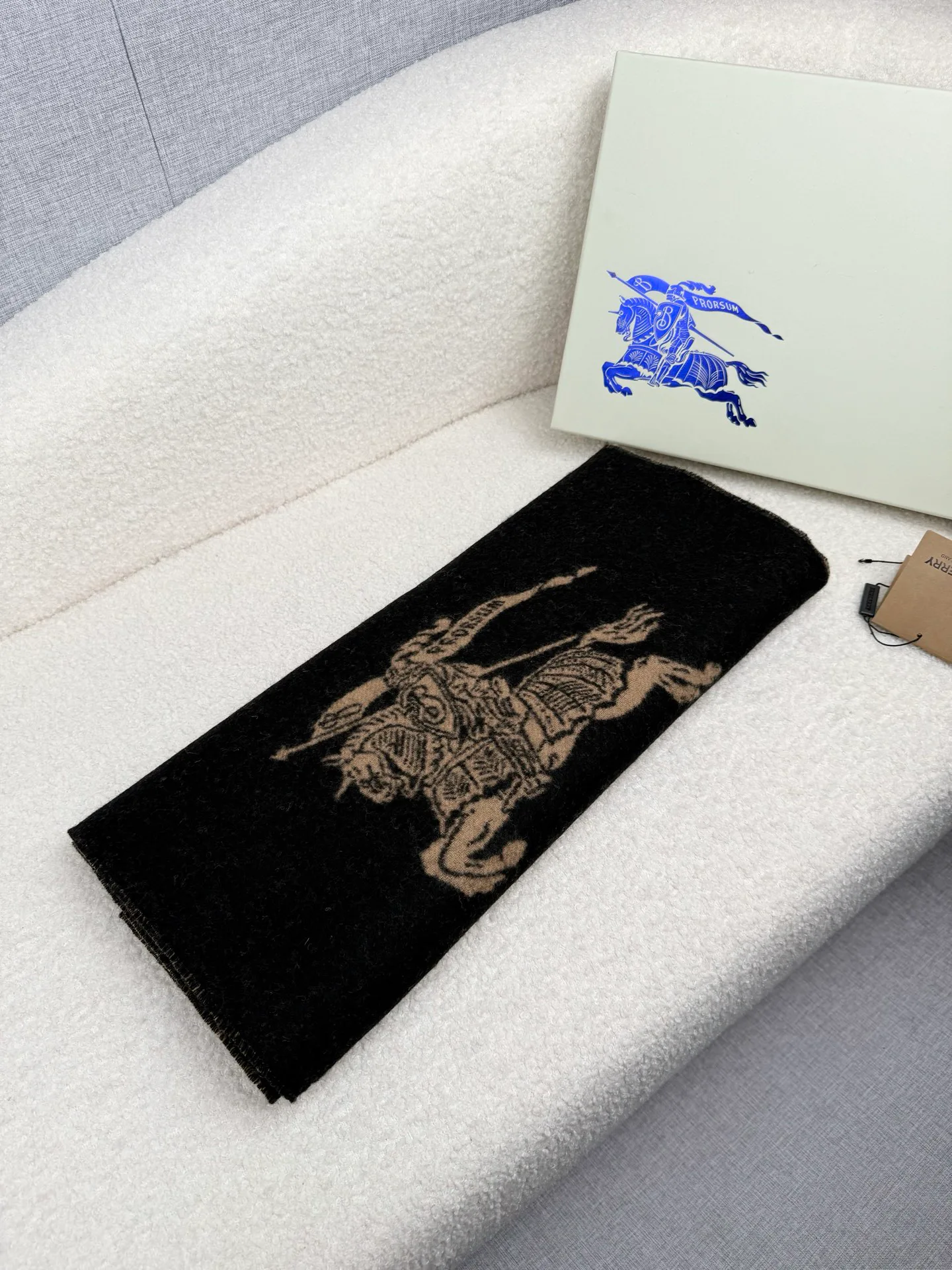 Шарфы Burberry 692776