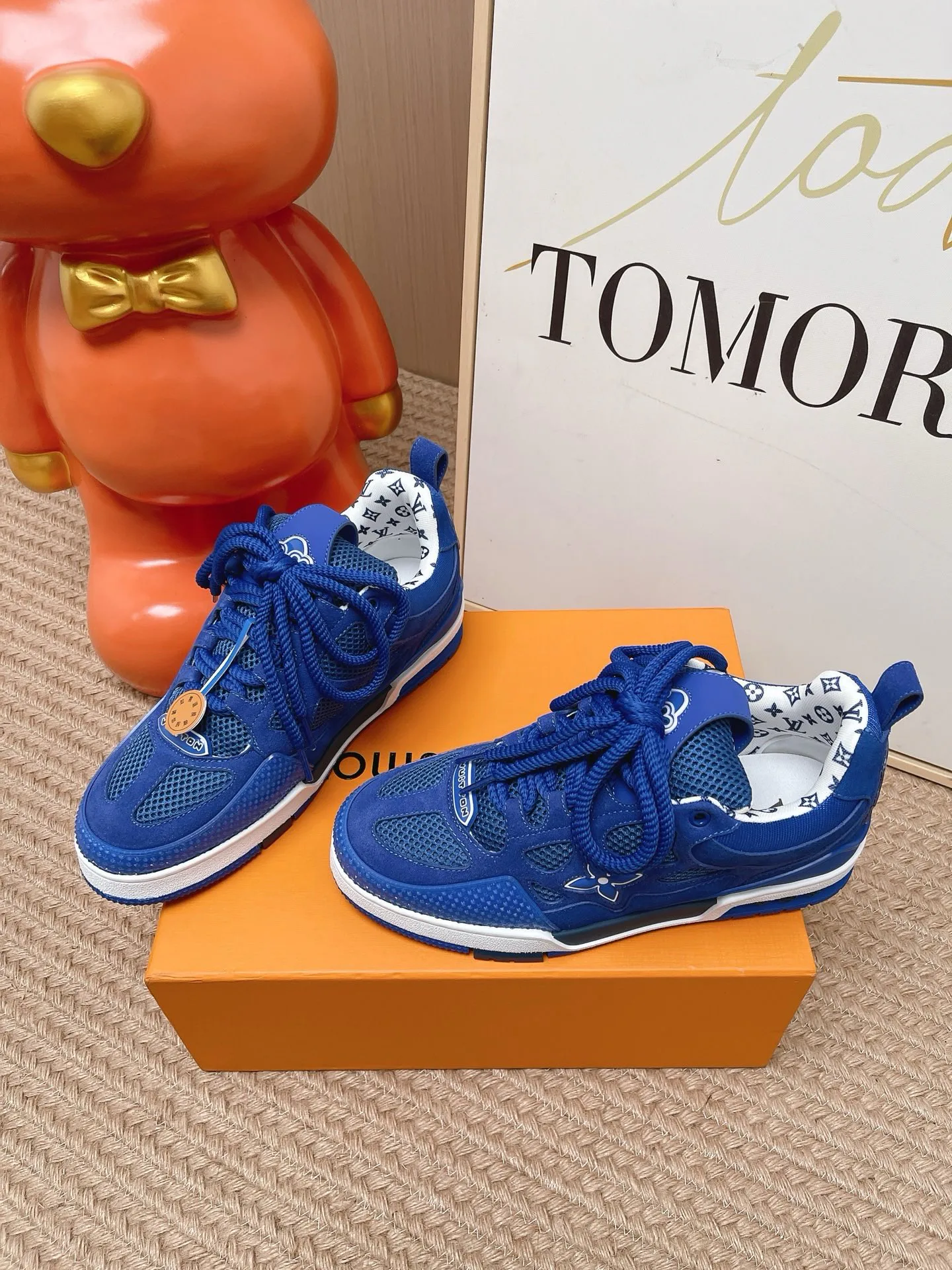 Кроссовки Женские Louis Vuitton 18810908