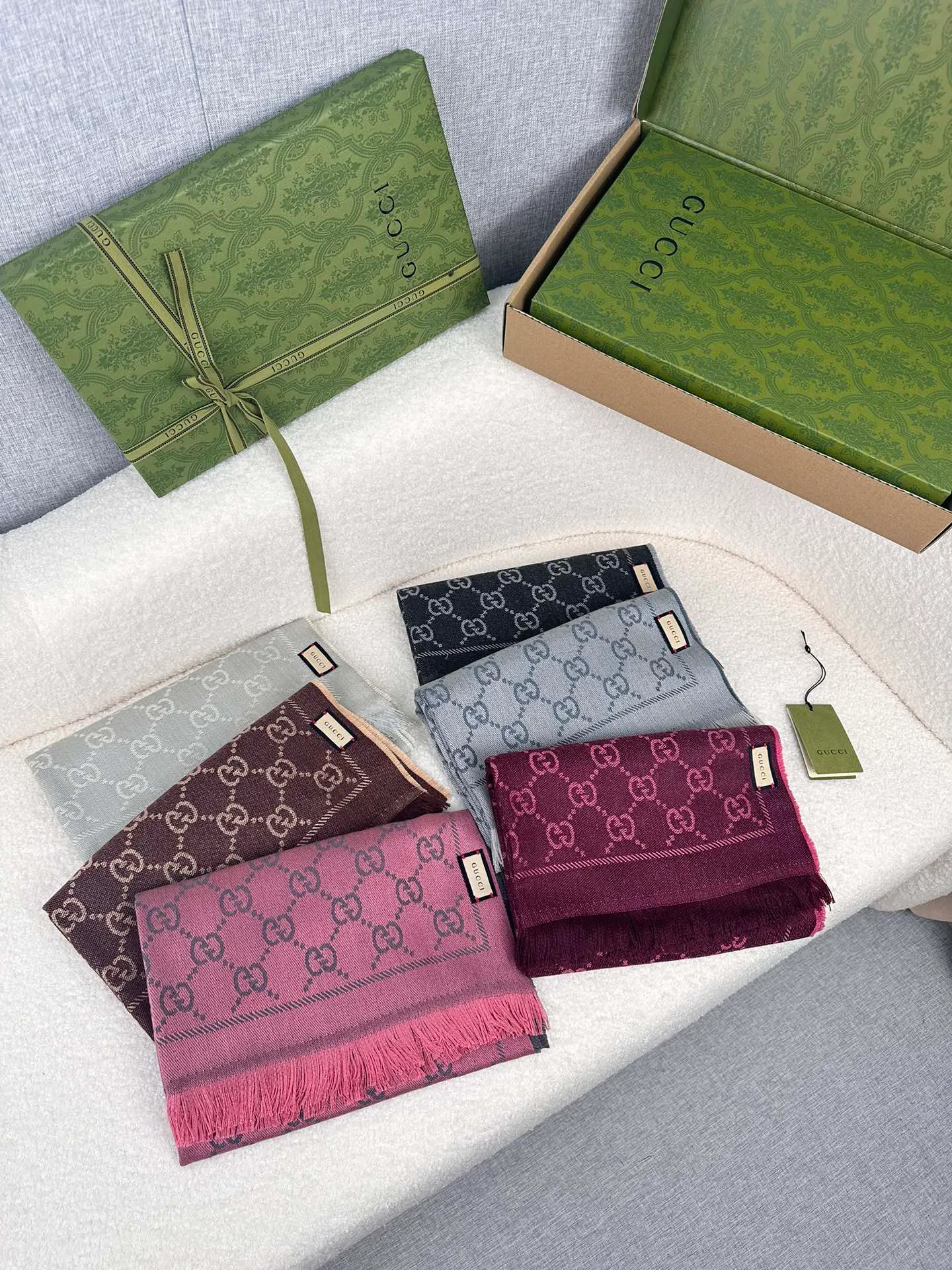 Шарфы Gucci 752751