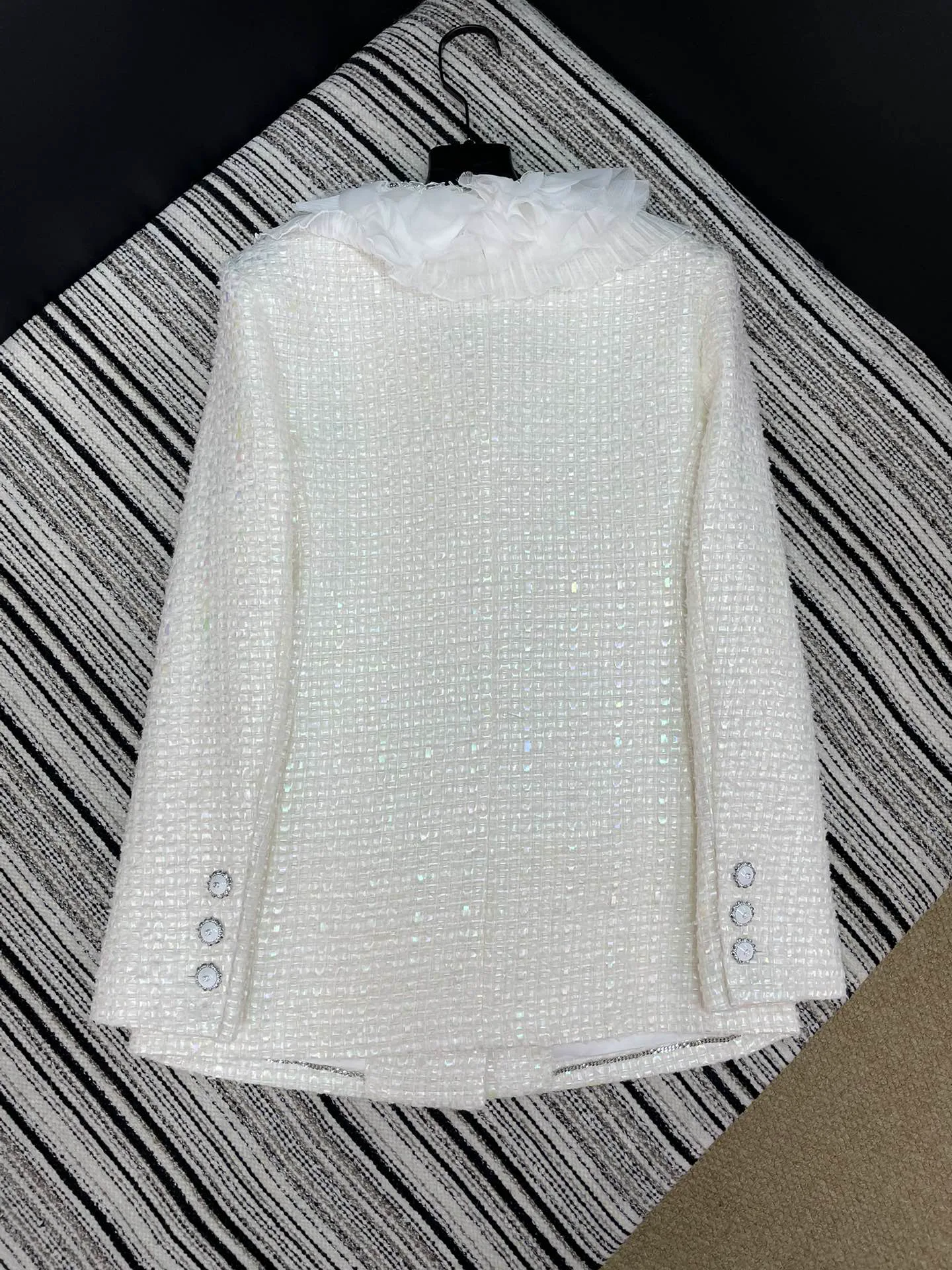 Куртки И Пуховики Женские Chanel 882645