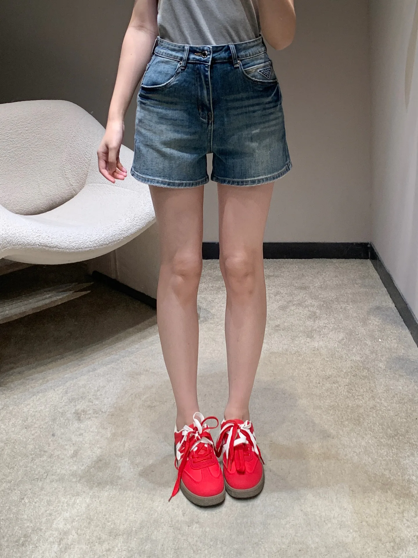 Шорты Женские Prada 5883333