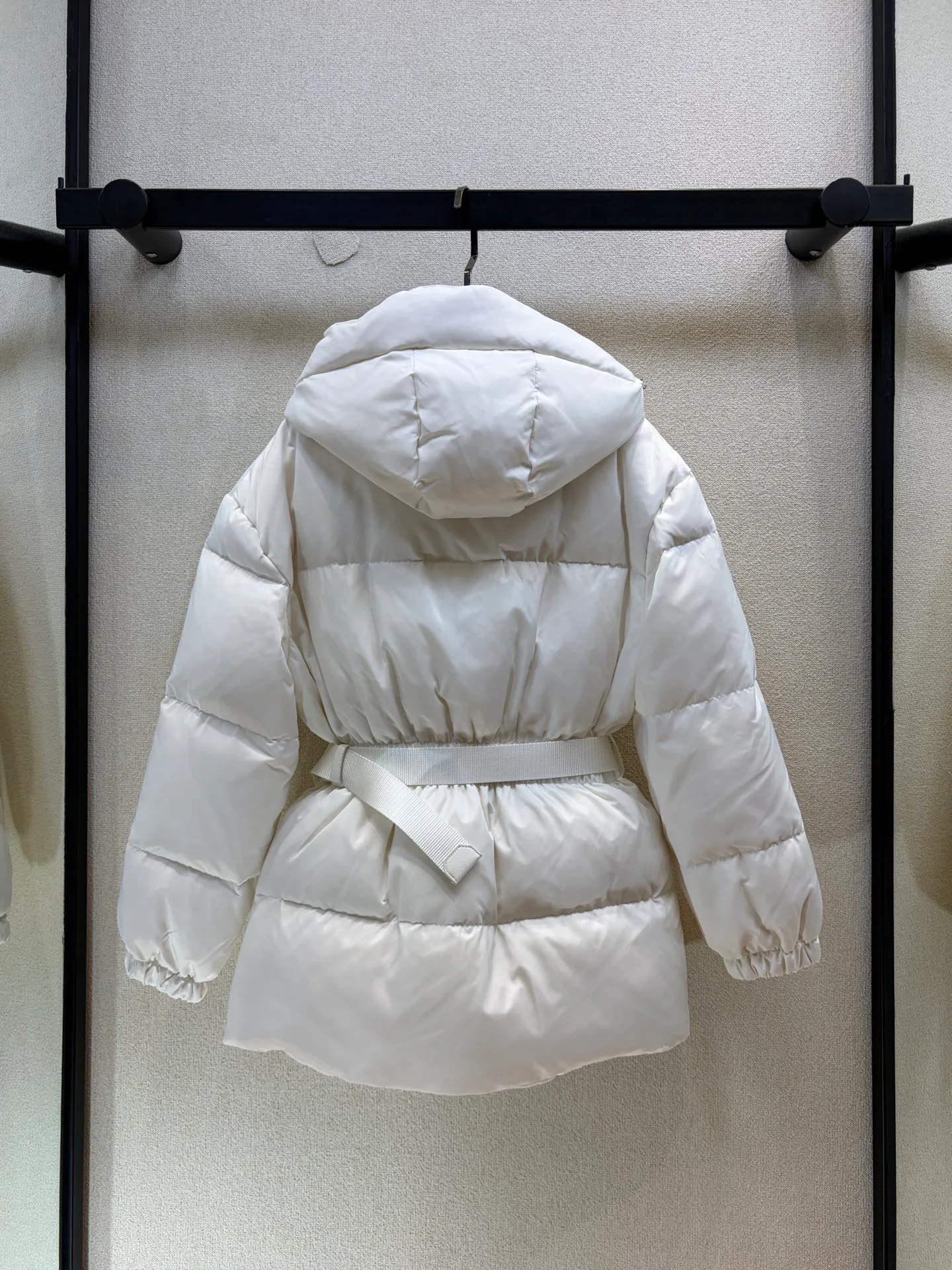 Куртки И Пуховики Женские Prada 18408051