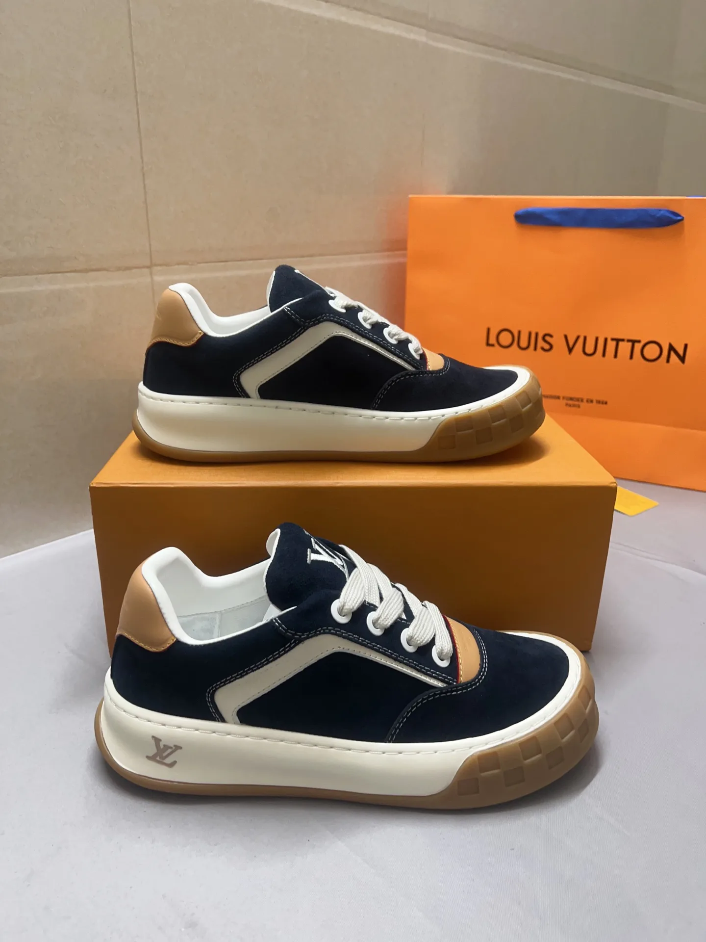 Кеды Женские Louis Vuitton 1054455