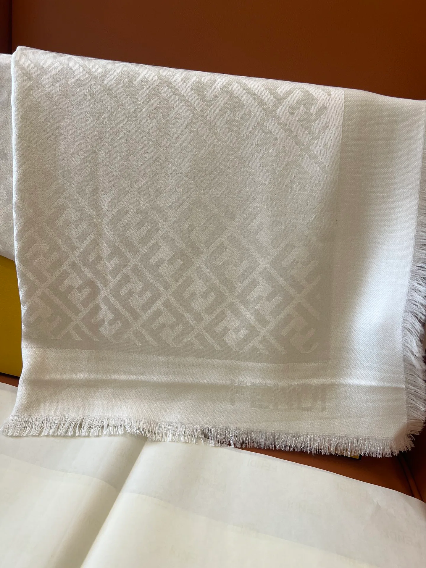 Шарфы Fendi 18287184