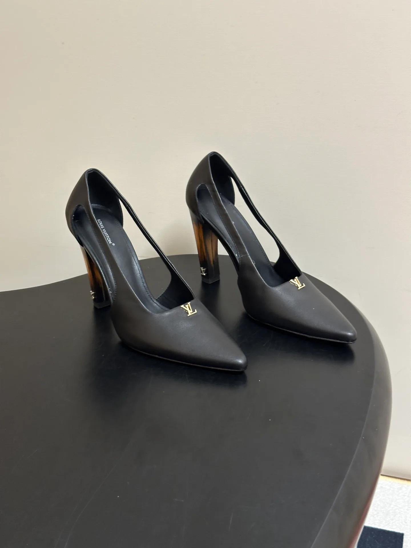 Туфли Женские Louis Vuitton 18340944