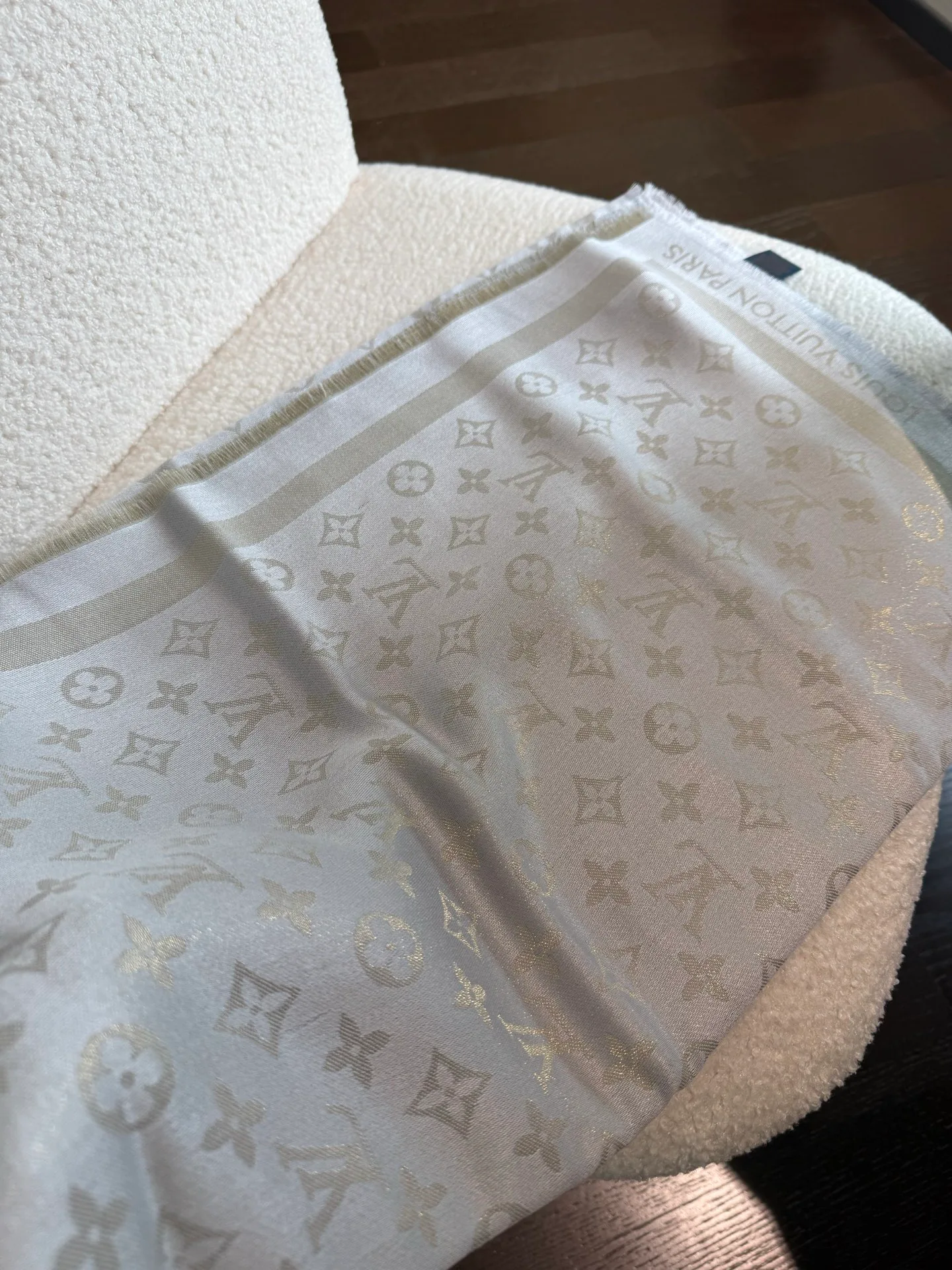 Шарфы Louis Vuitton 17448576