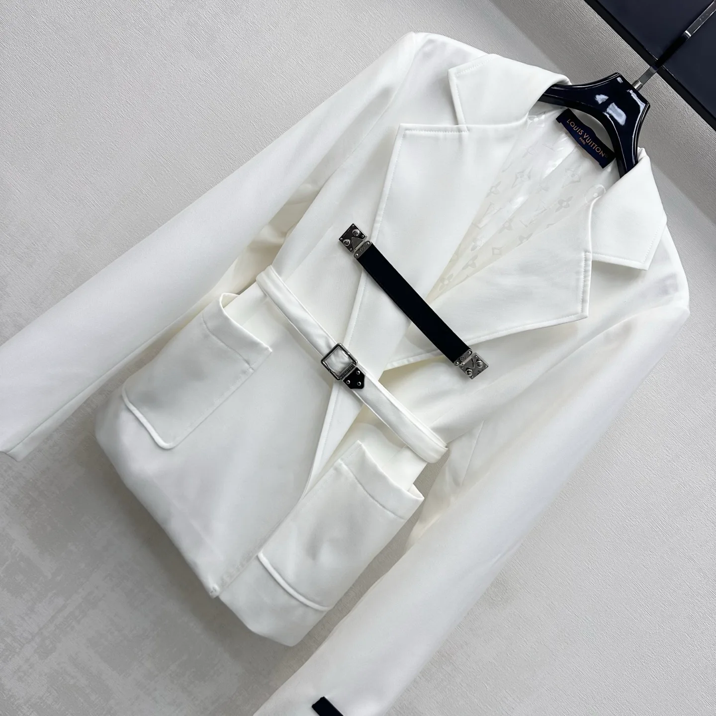 Жакеты Женские Louis Vuitton 18680896