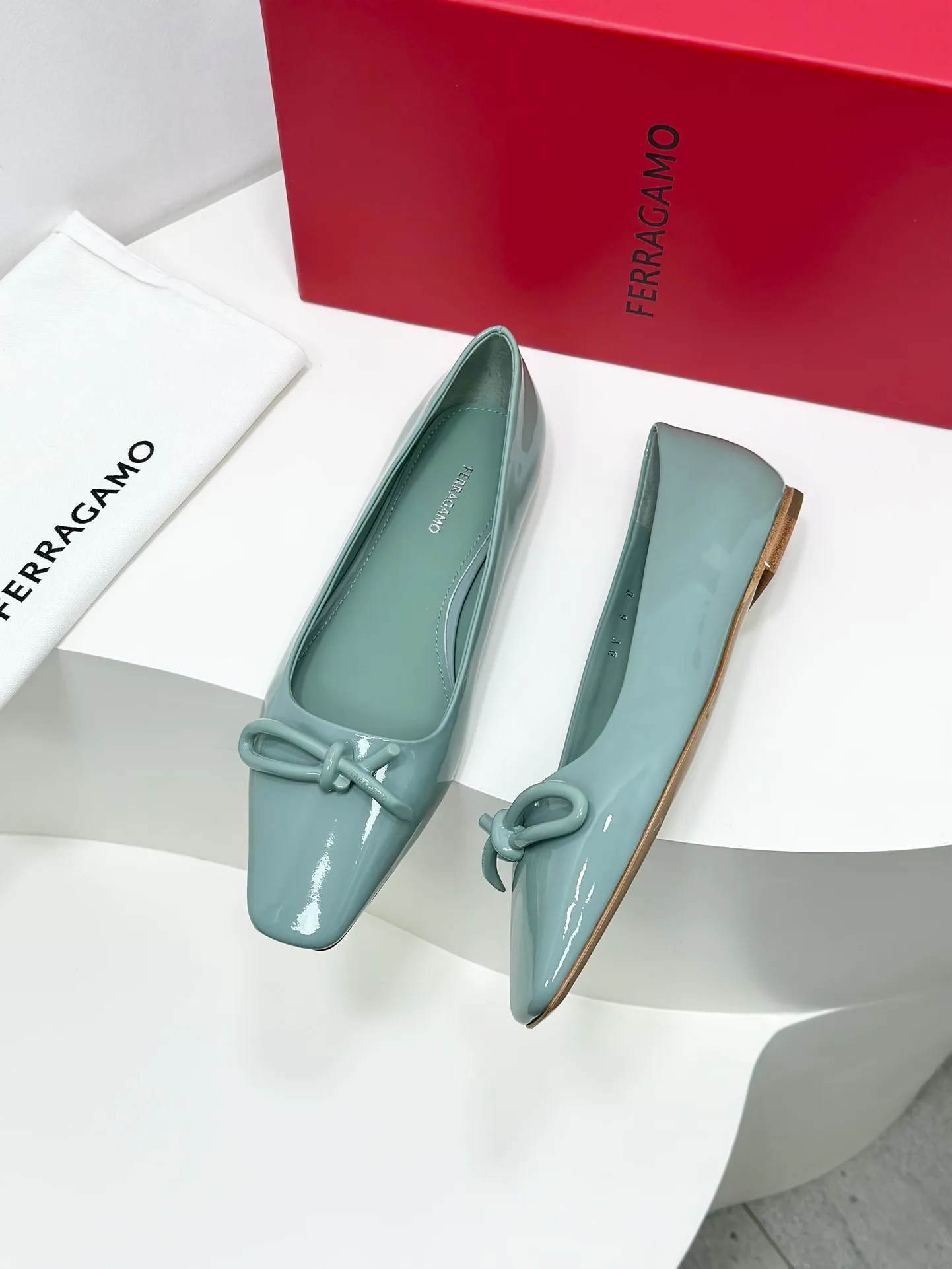 Туфли Женские Salvatore Ferragamo 31068