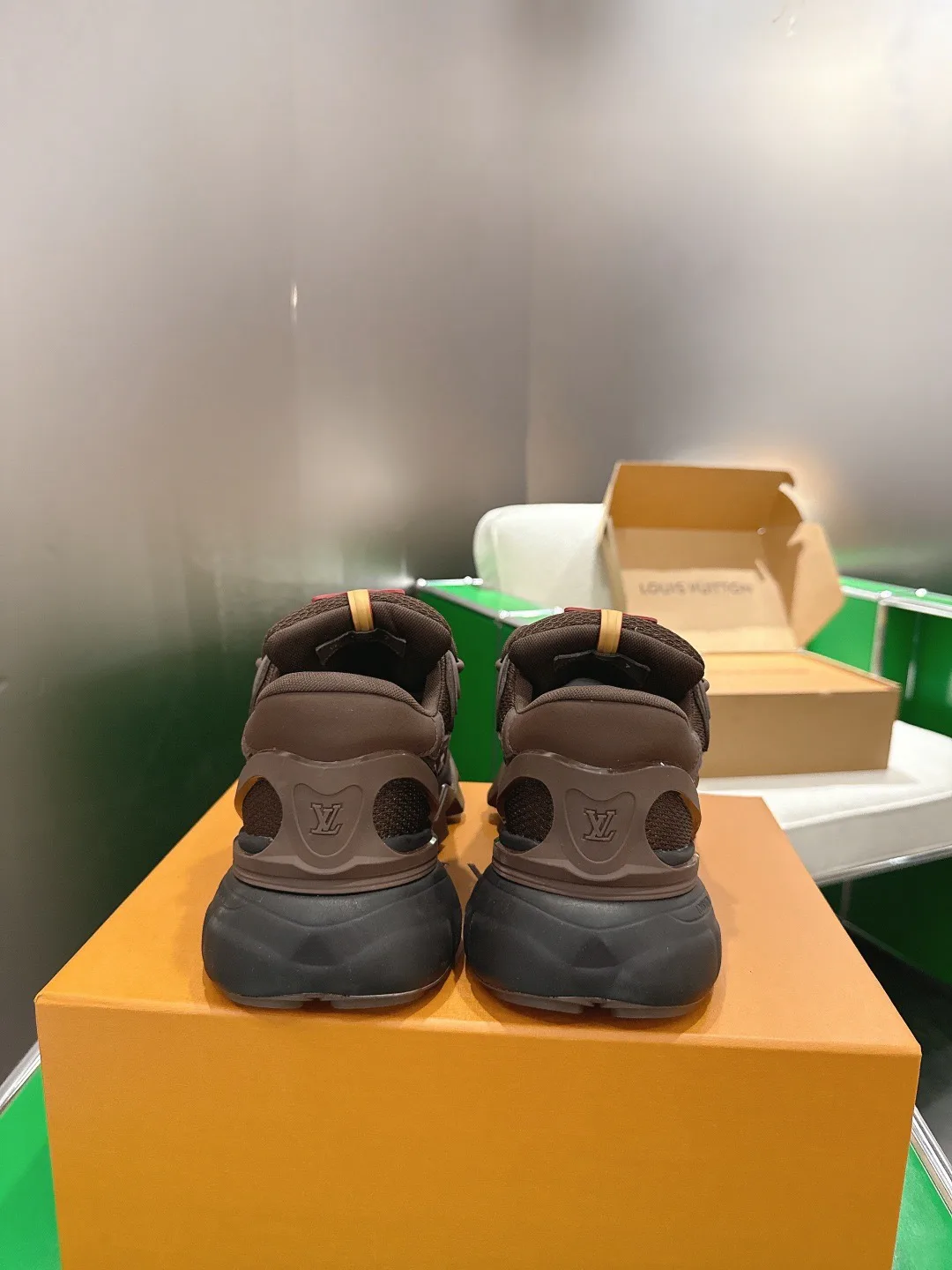 Кроссовки Мужские Louis Vuitton 15323176