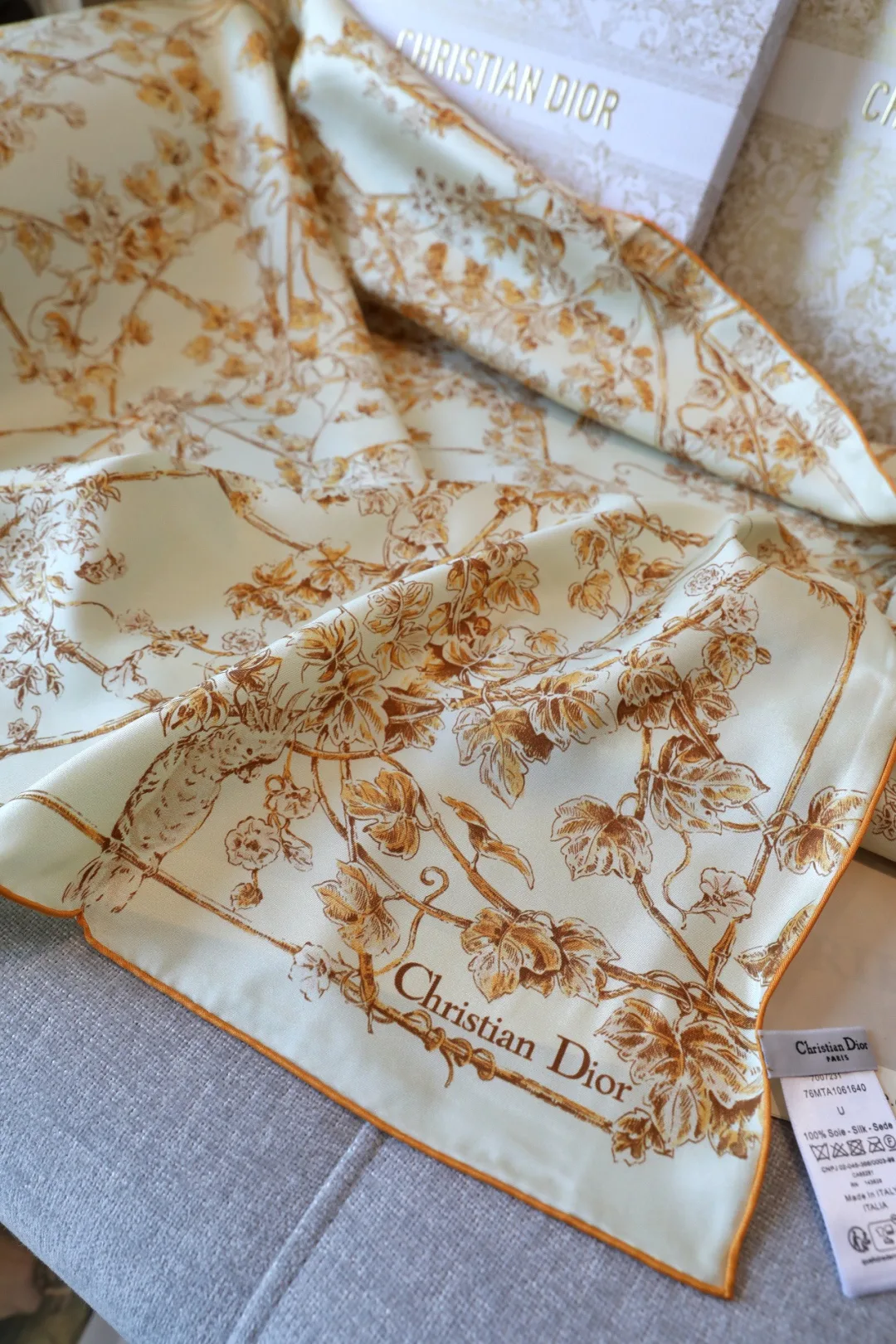 Платки Christian Dior 11852799