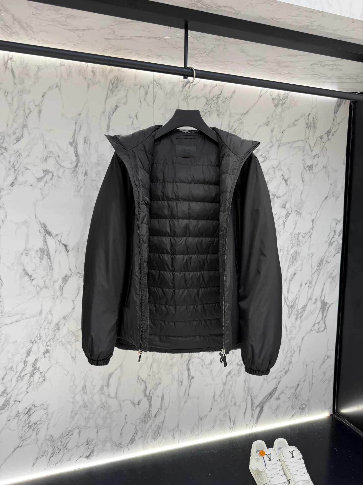 Куртки И Пуховики Женские Prada 18741954