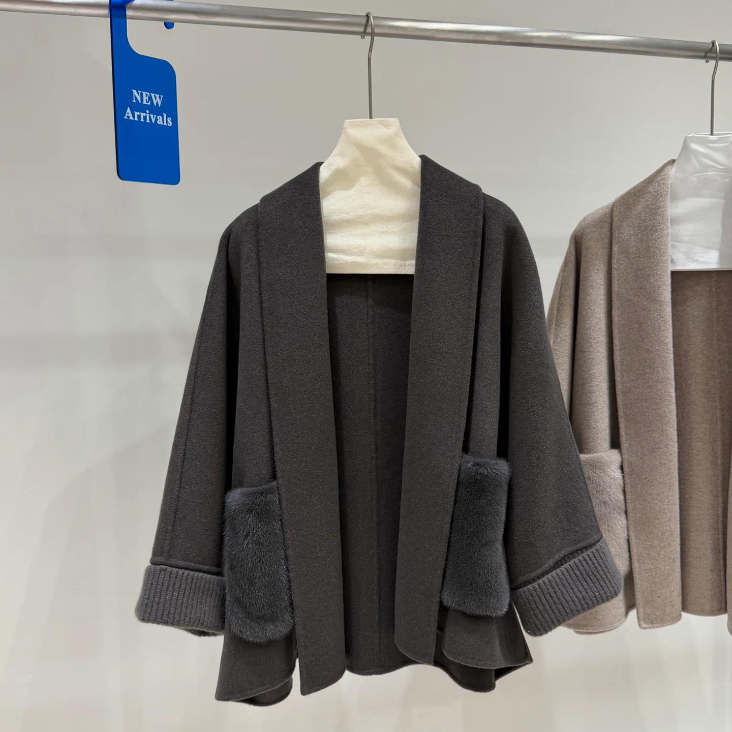 Пальто Женские Loro Piana 18594799