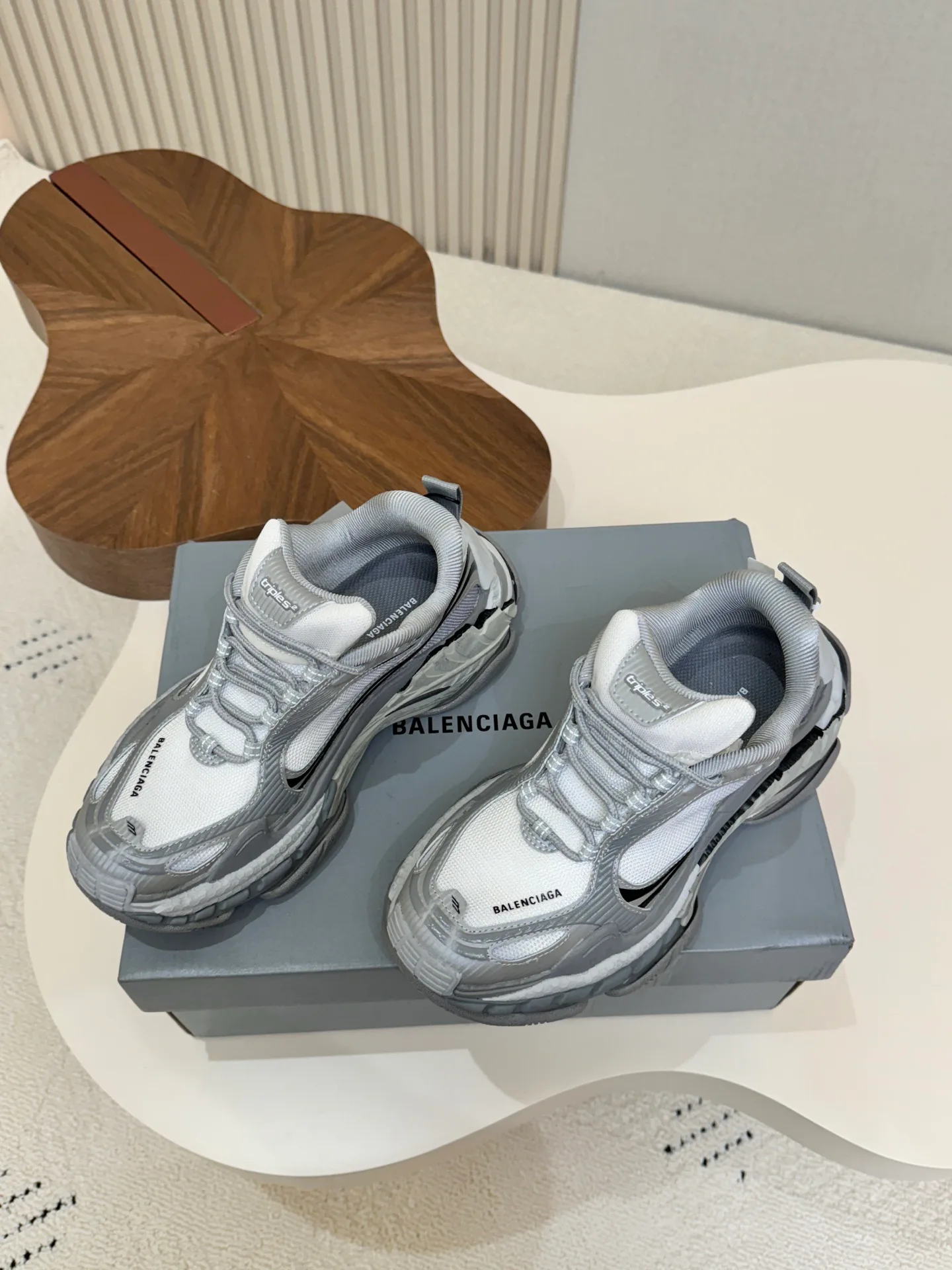 Кроссовки Женские Balenciaga 19691232