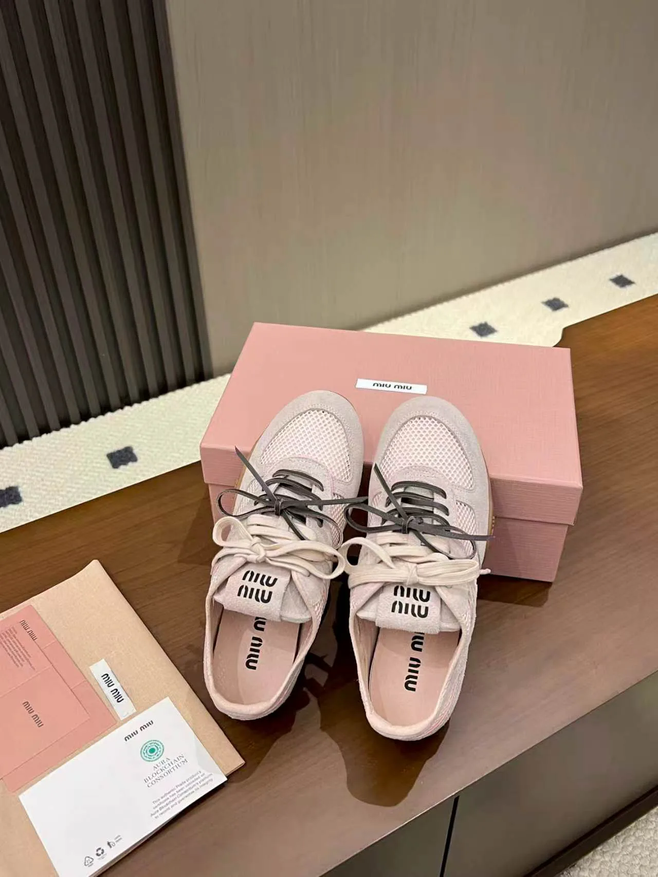 Кроссовки Женские Miu Miu 17968589