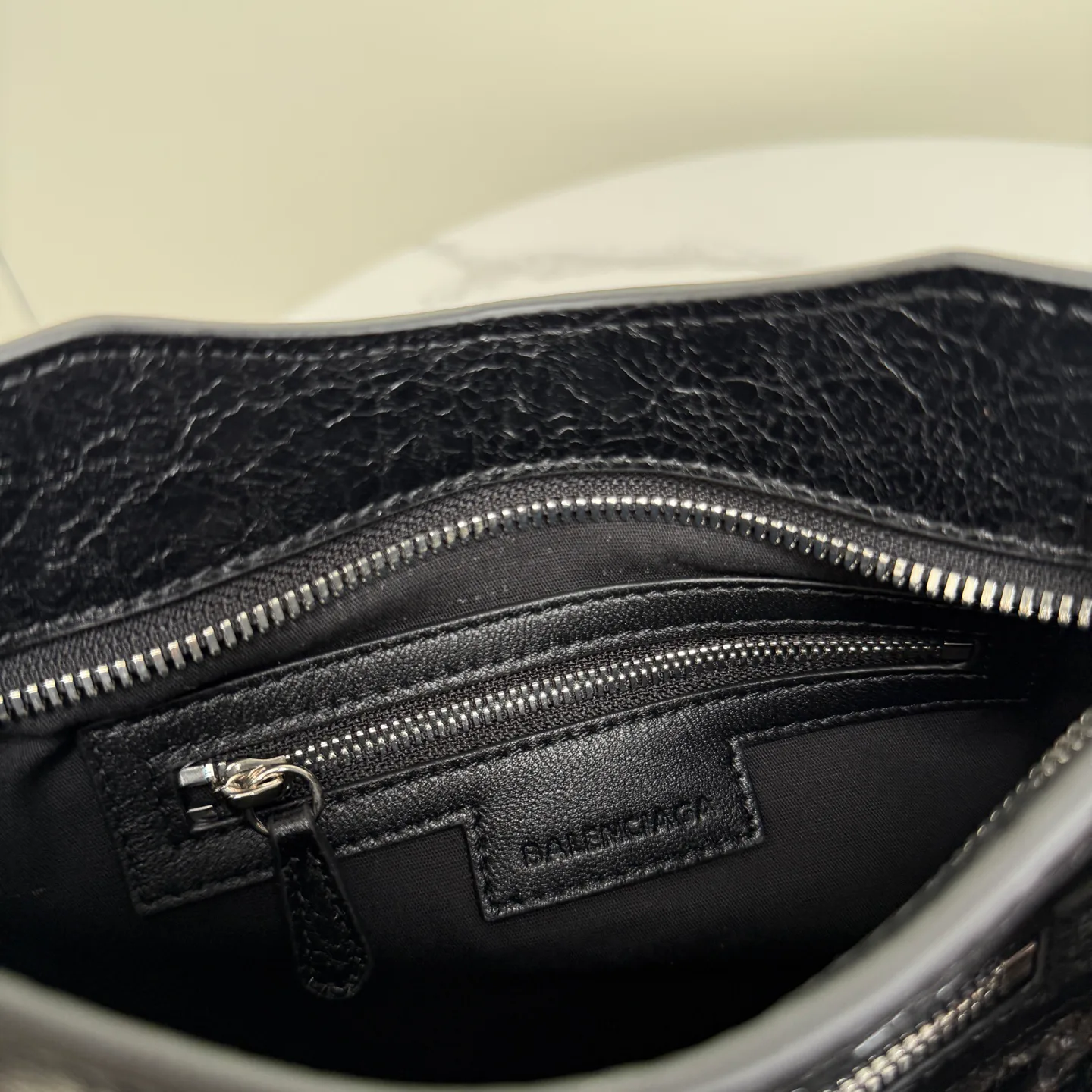 Сумки На Ремне Женские Balenciaga 1151793