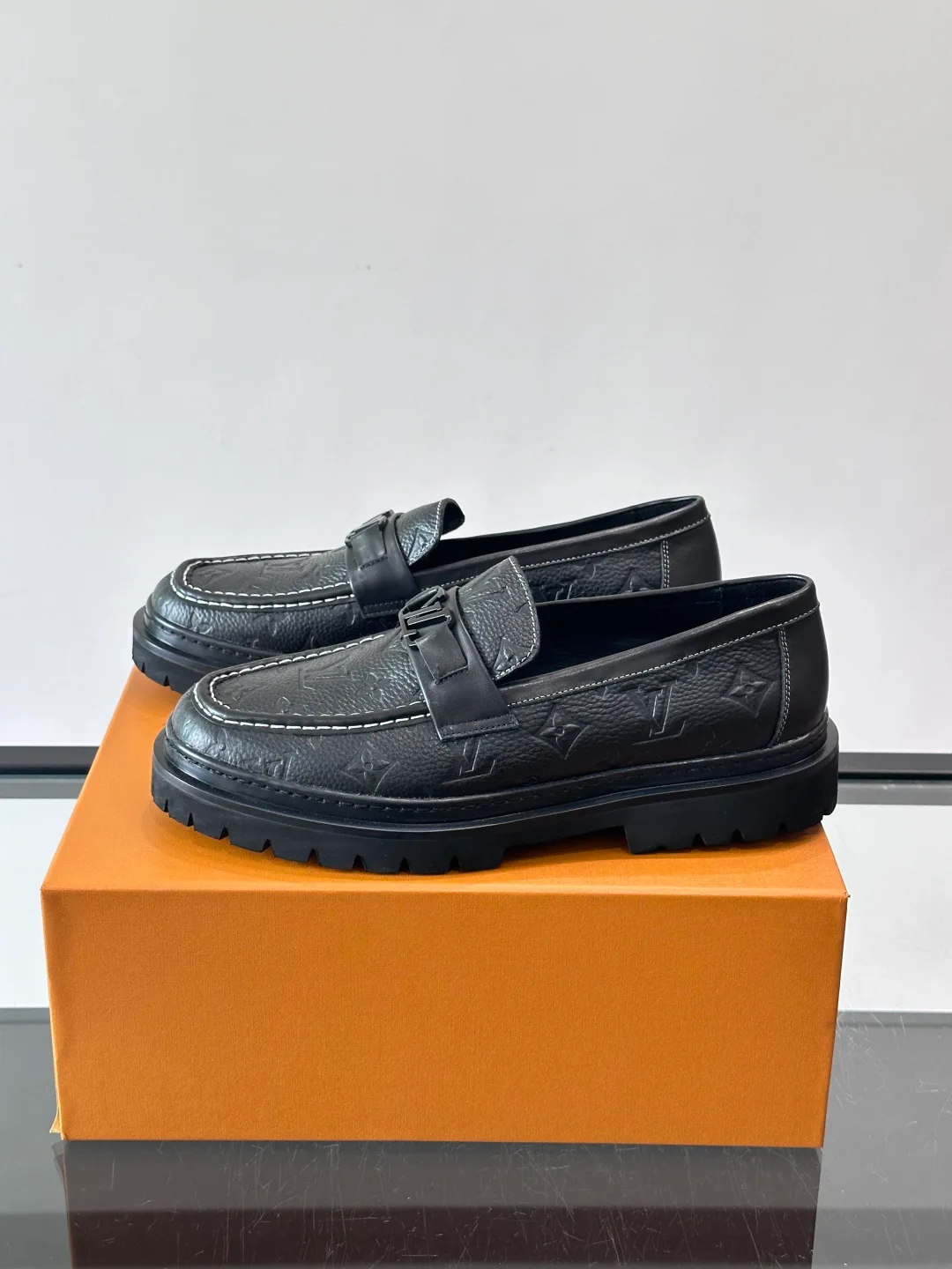 Лоферы И Туфли Мужские Louis Vuitton 17646078