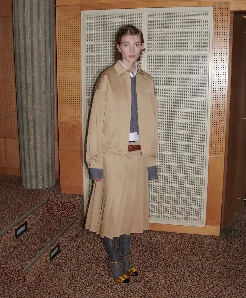 Куртки И Пуховики Женские Miu Miu 4863214