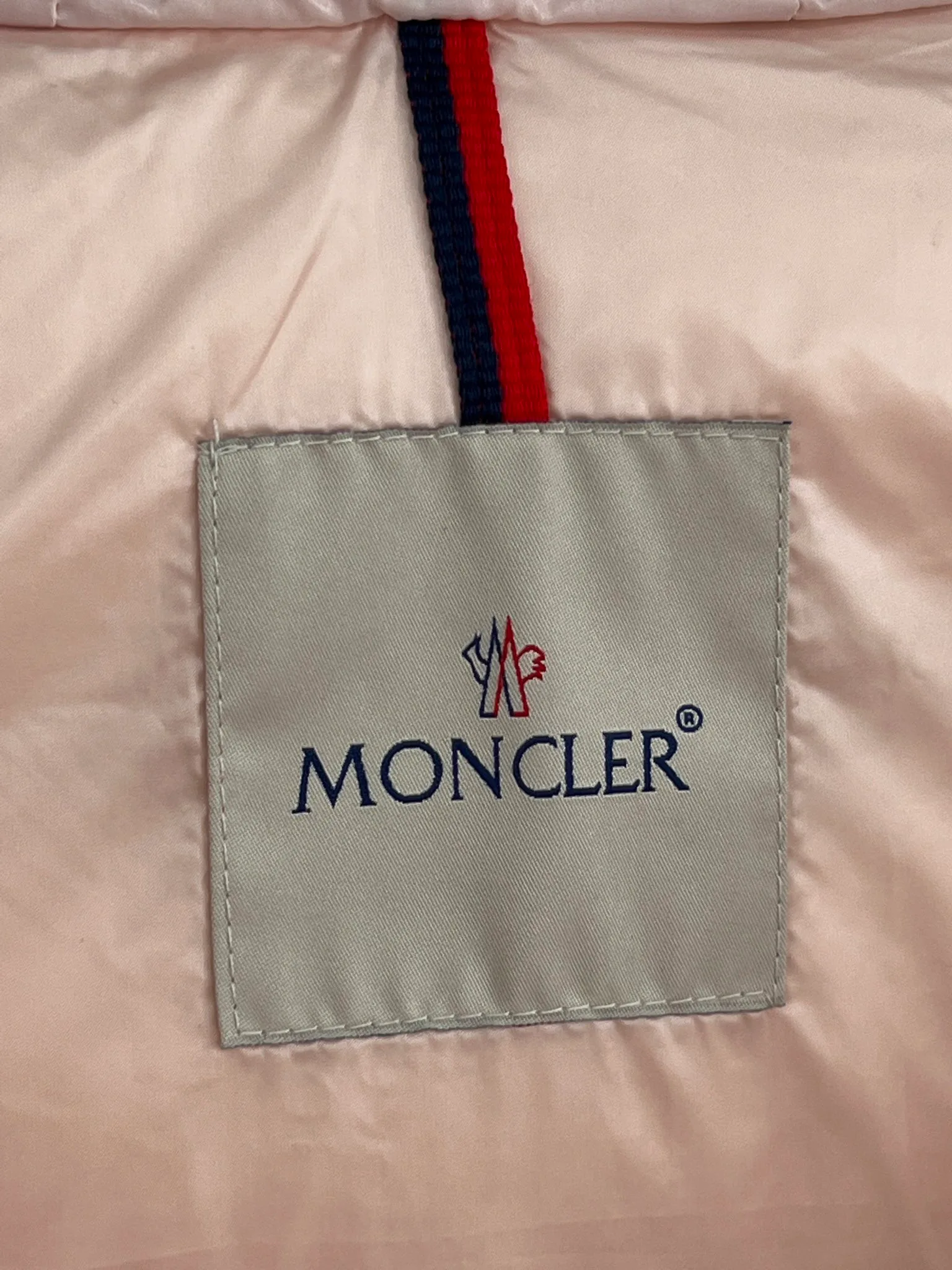 Куртки И Пуховики Женские Moncler 18416200